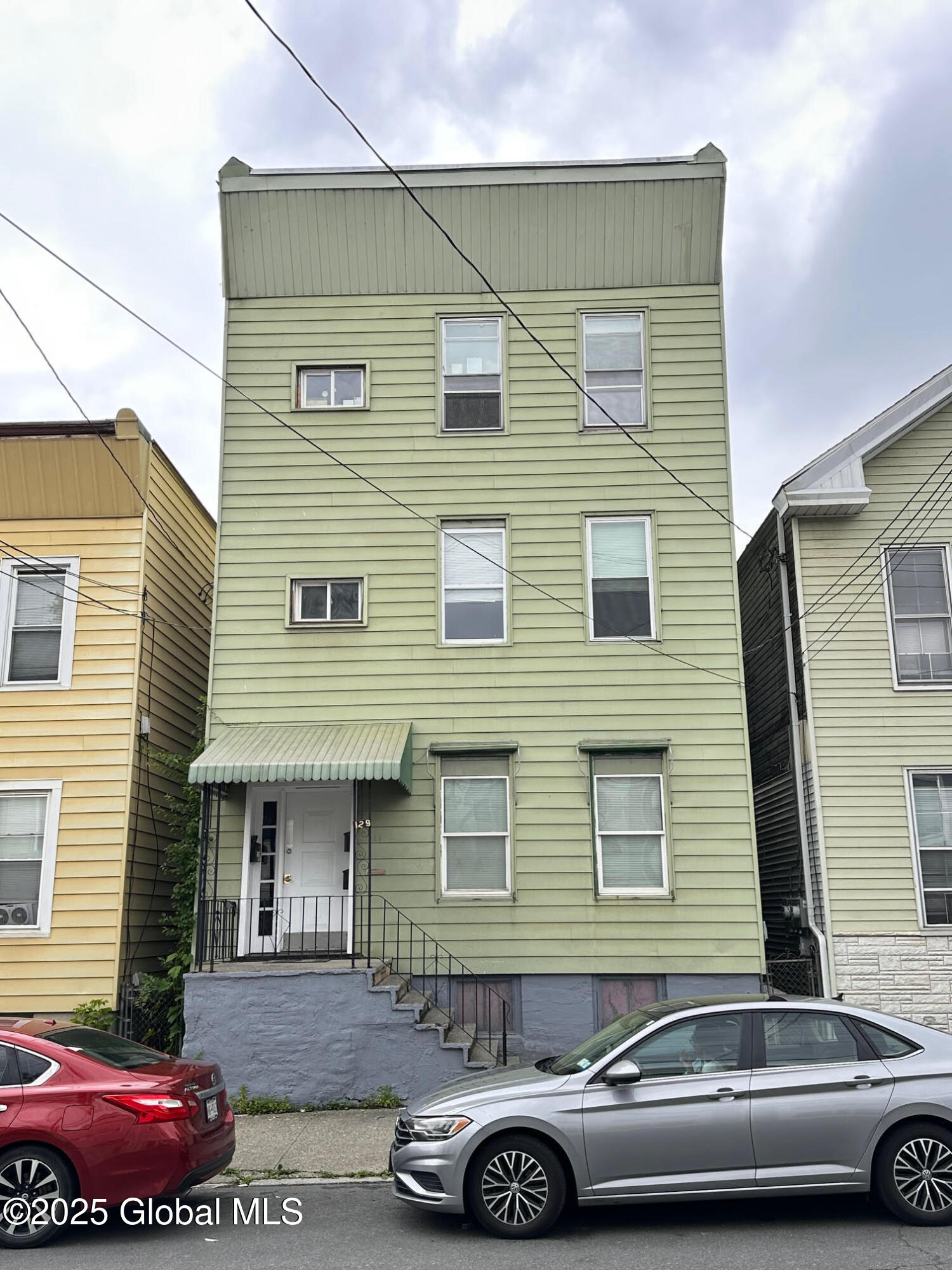 129 Main Street, 1 — photo