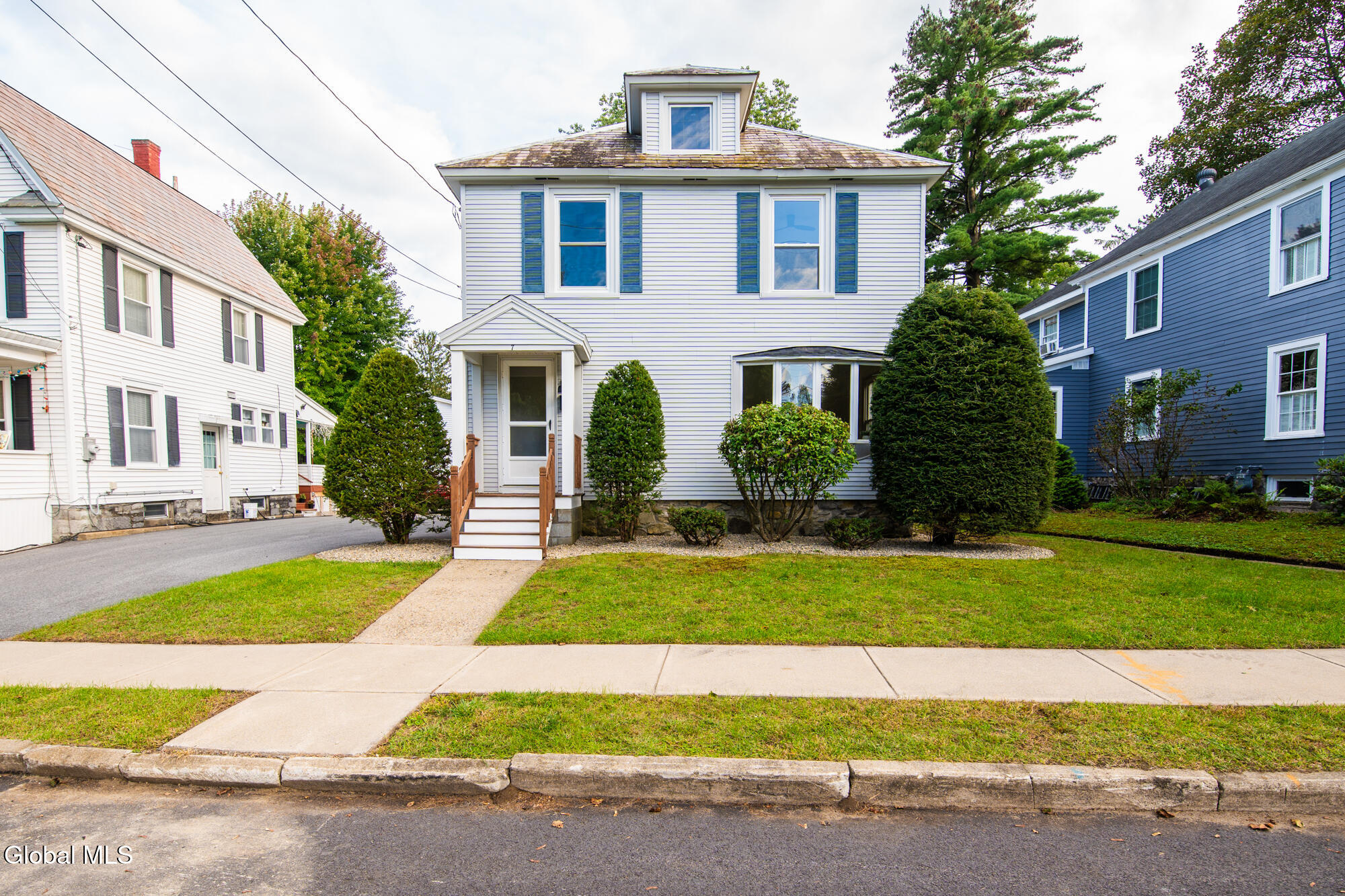 7 Bowman Avenue — photo