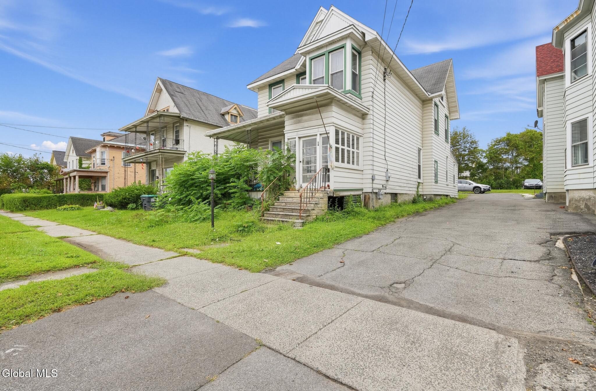 54 Saratoga Avenue — photo