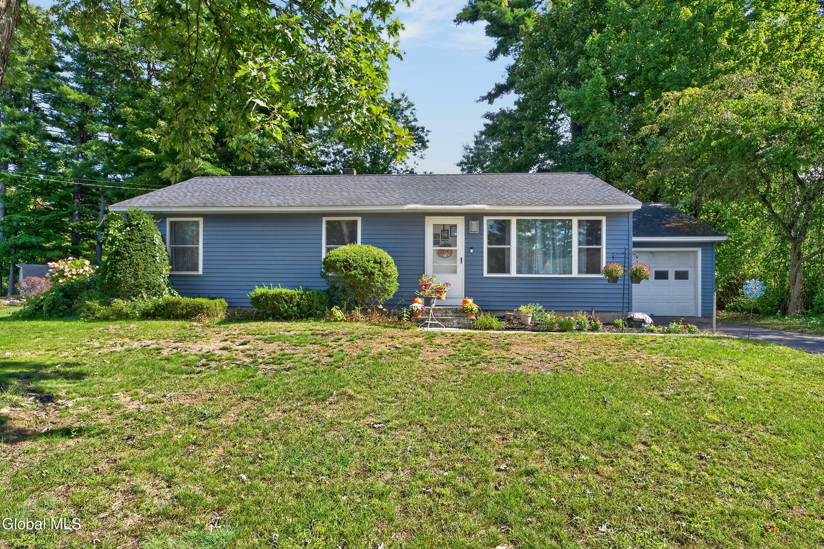 4 Reservoir Drive — photo