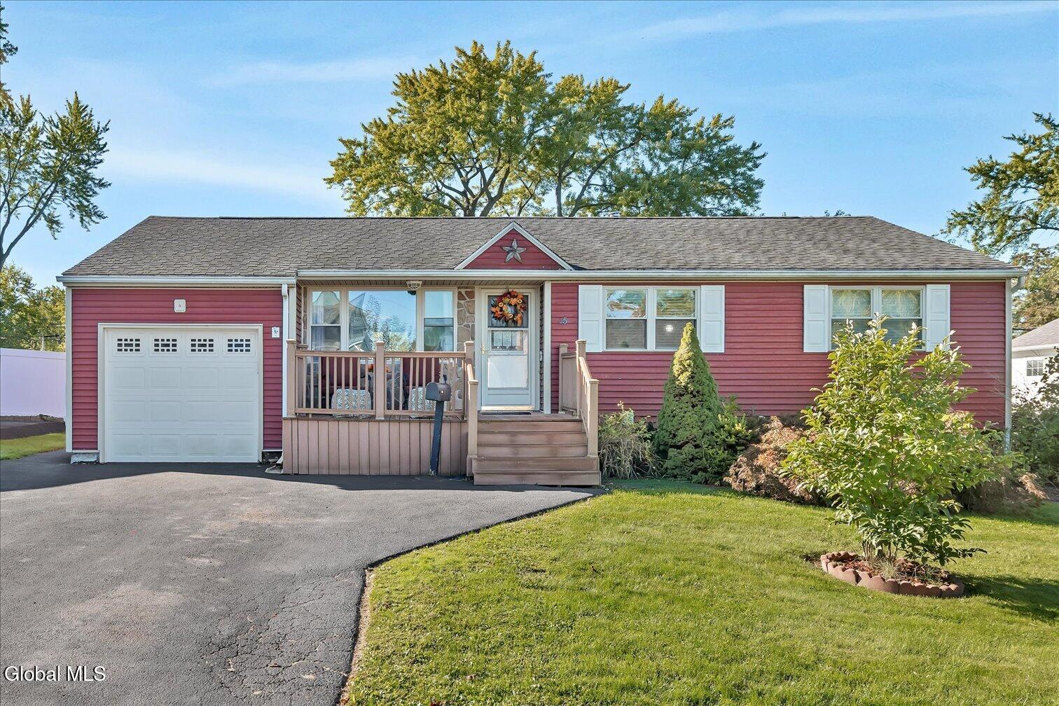 15 Harold Avenue — photo