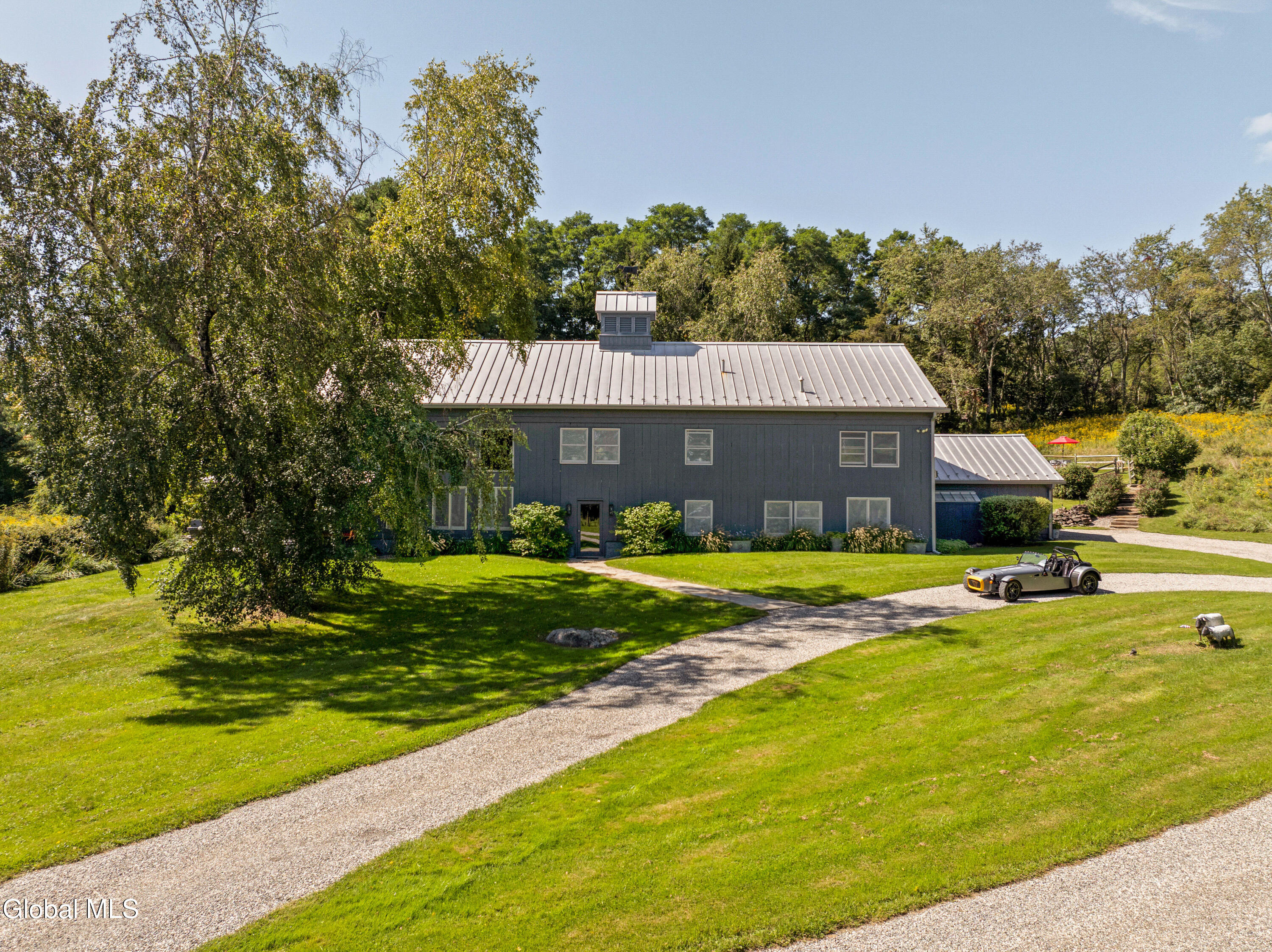 823 N Quaker Hill Road — photo