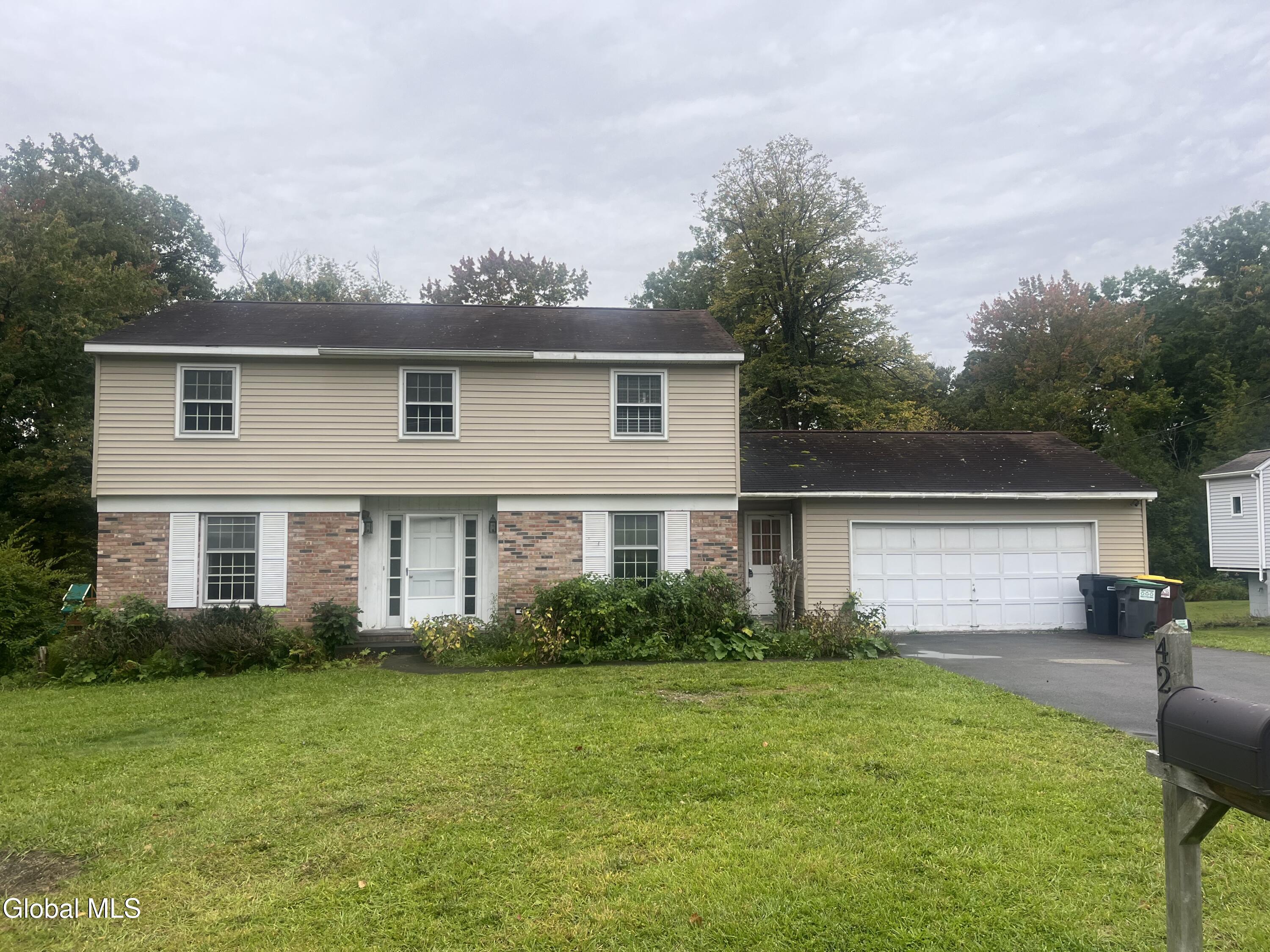 42 Heritage Parkway — photo
