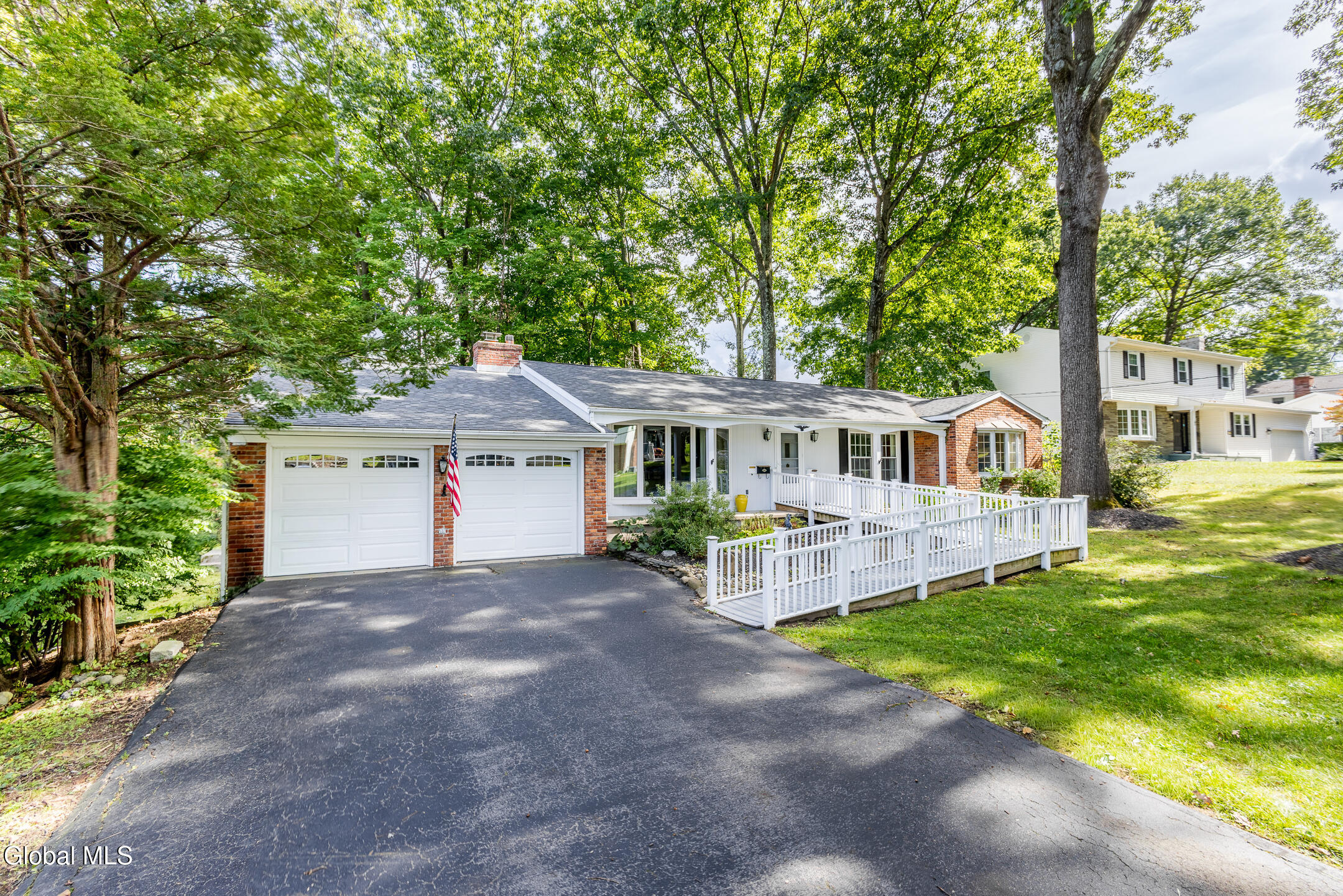 105 Acorn Drive — photo