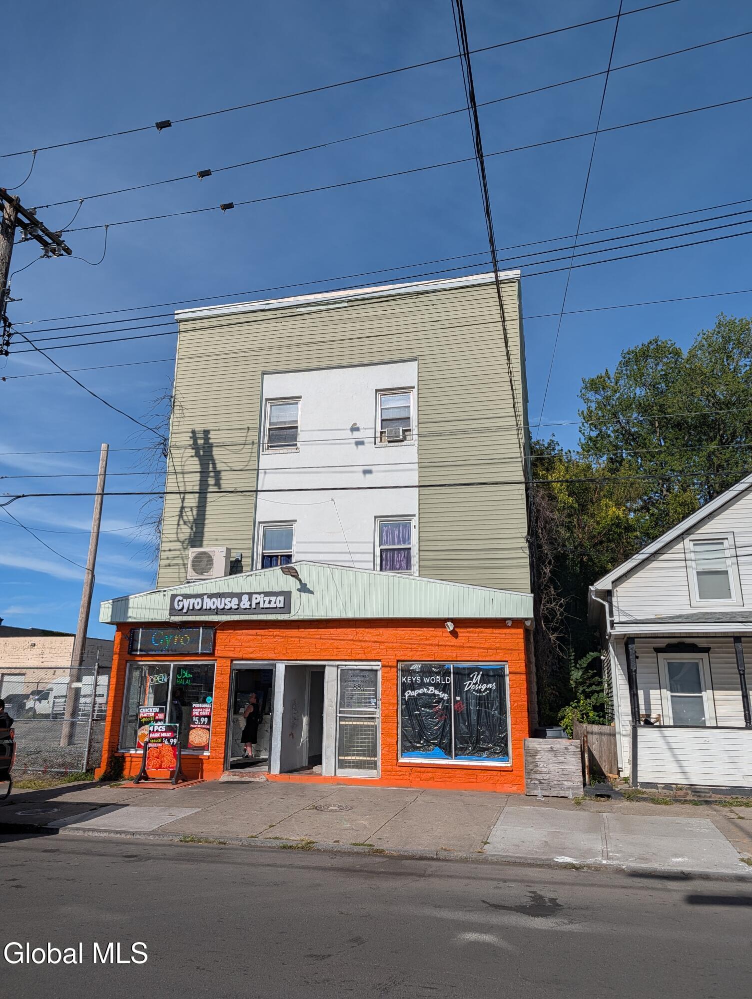 881 Albany Street — photo