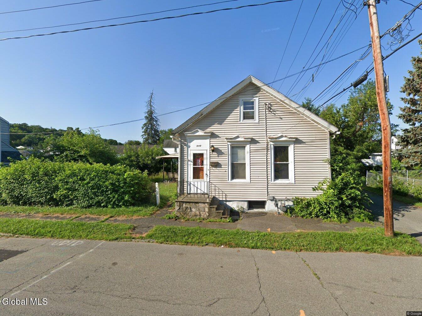 30 122nd Street — photo