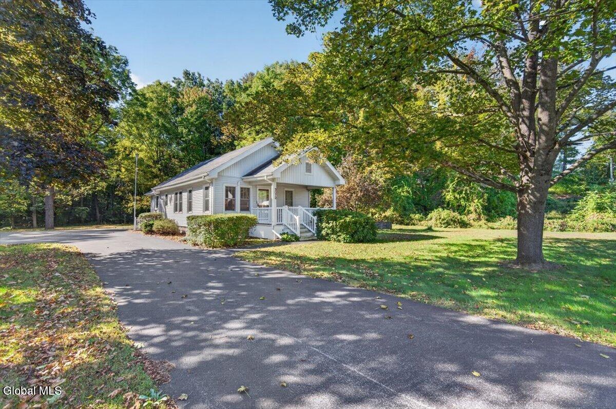 3072 Spawn Road, Schenectady, NY 12303 — photo 2