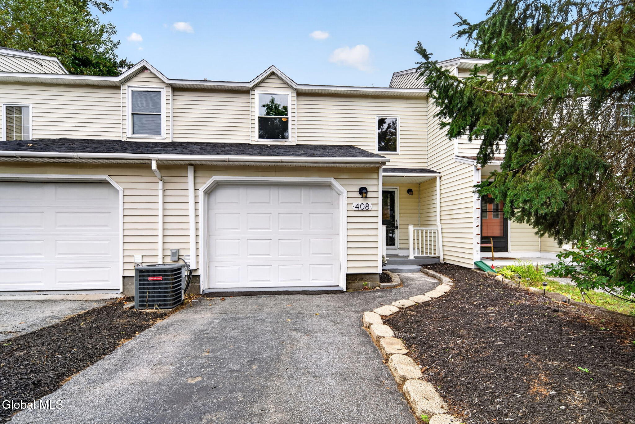 408 Antler Court — photo