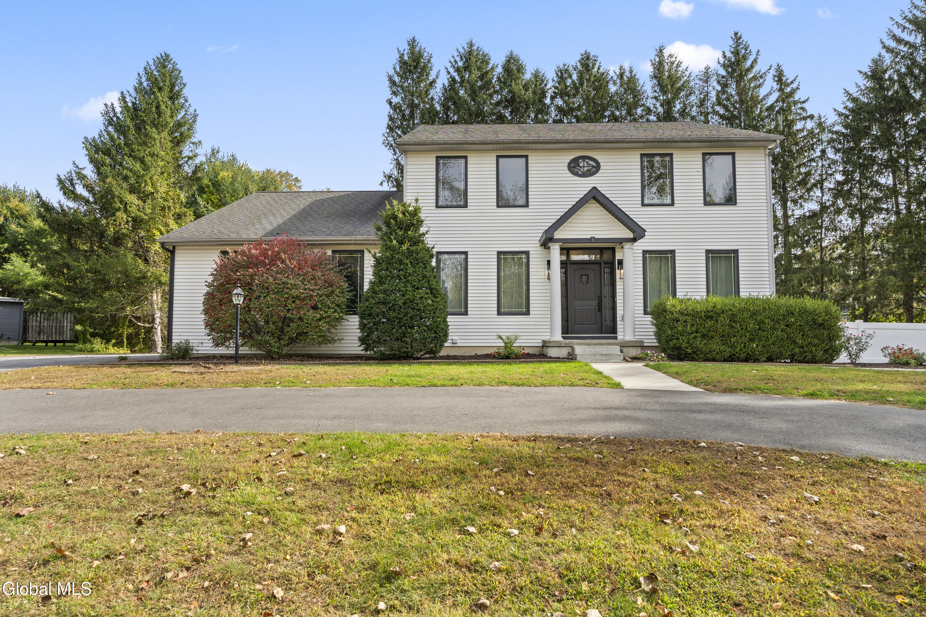 1 Pinecrest Drive — photo