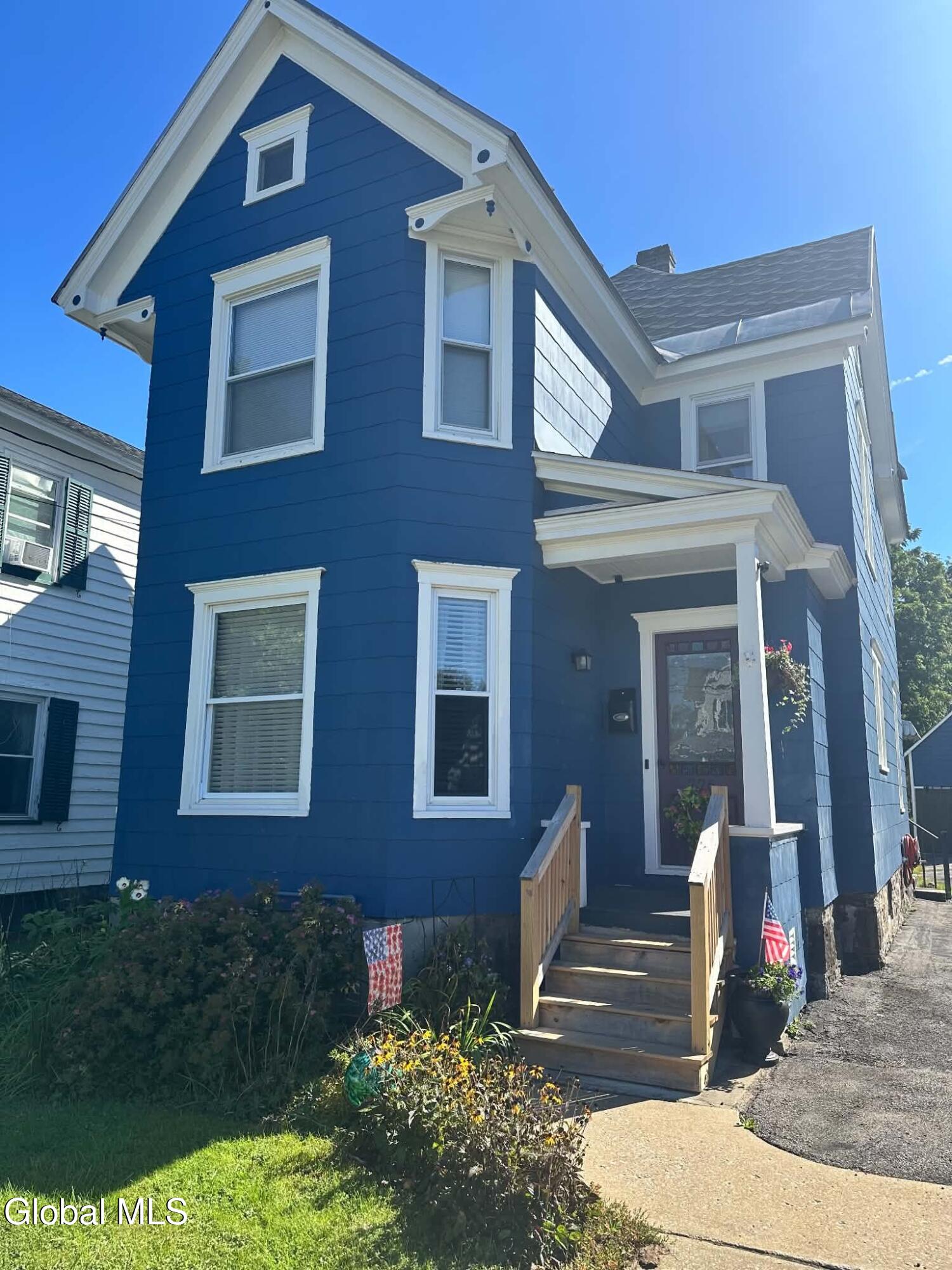 226 E Main Street — photo