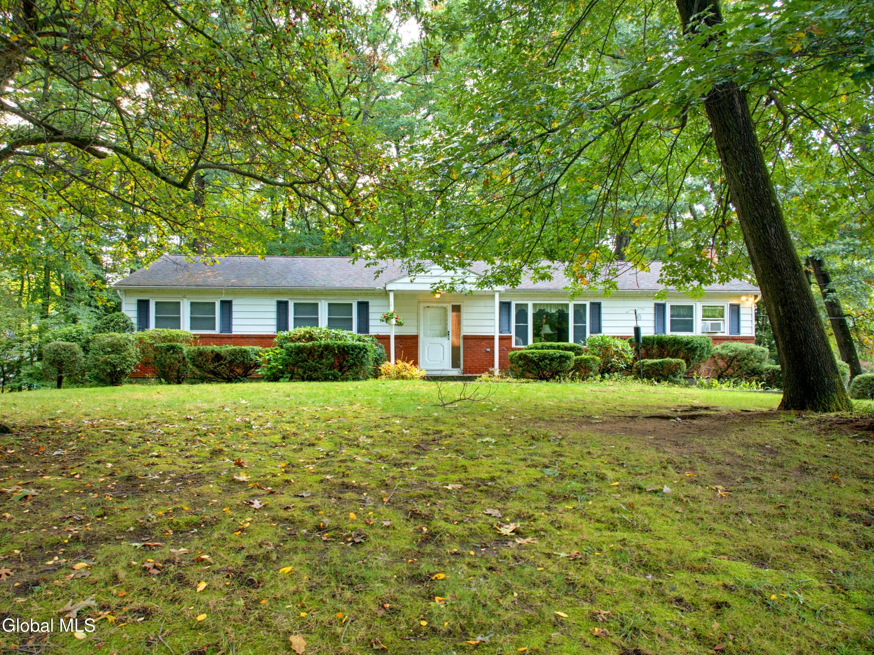 31 Casablanca Court — photo