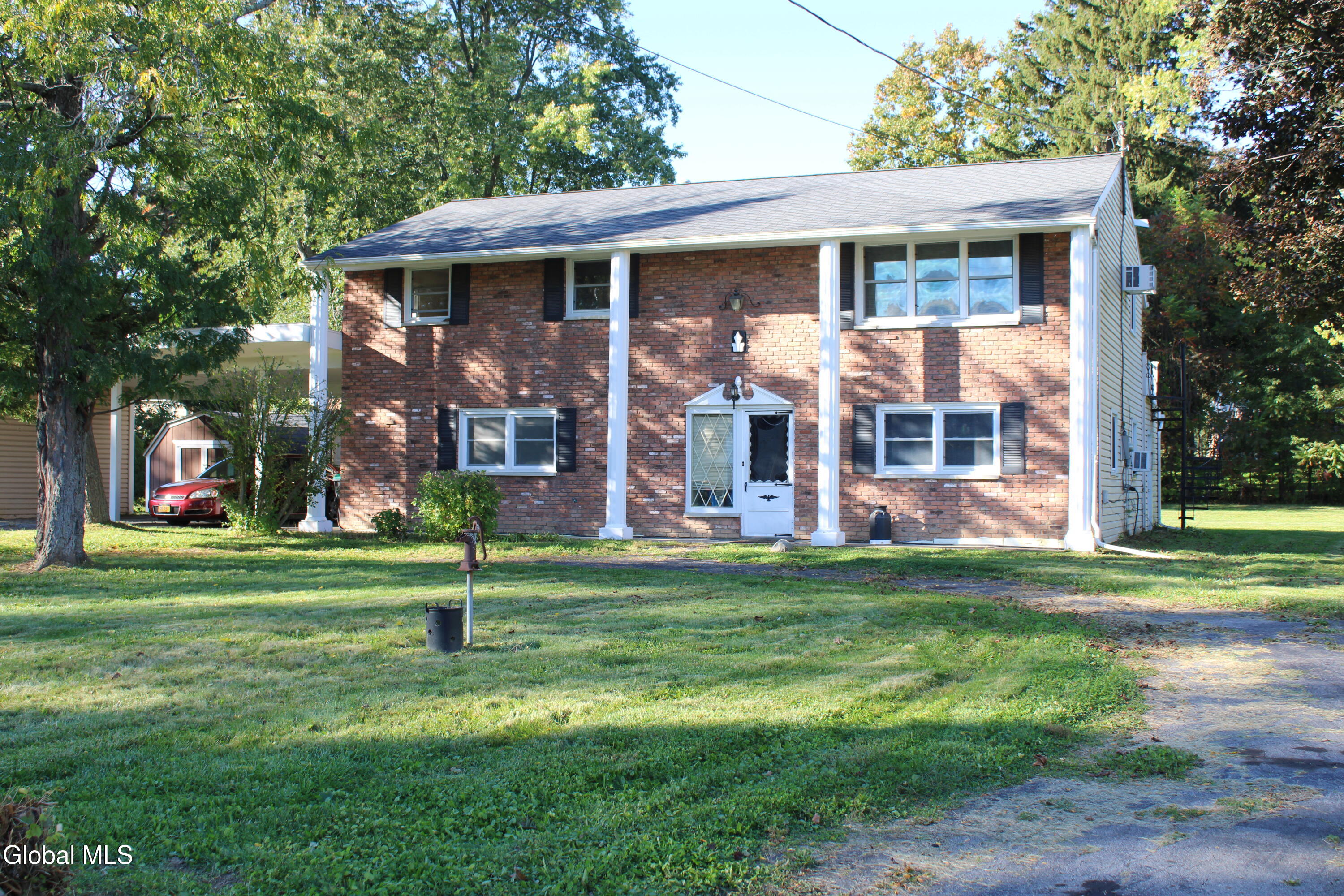 4 Greenway Drive — photo