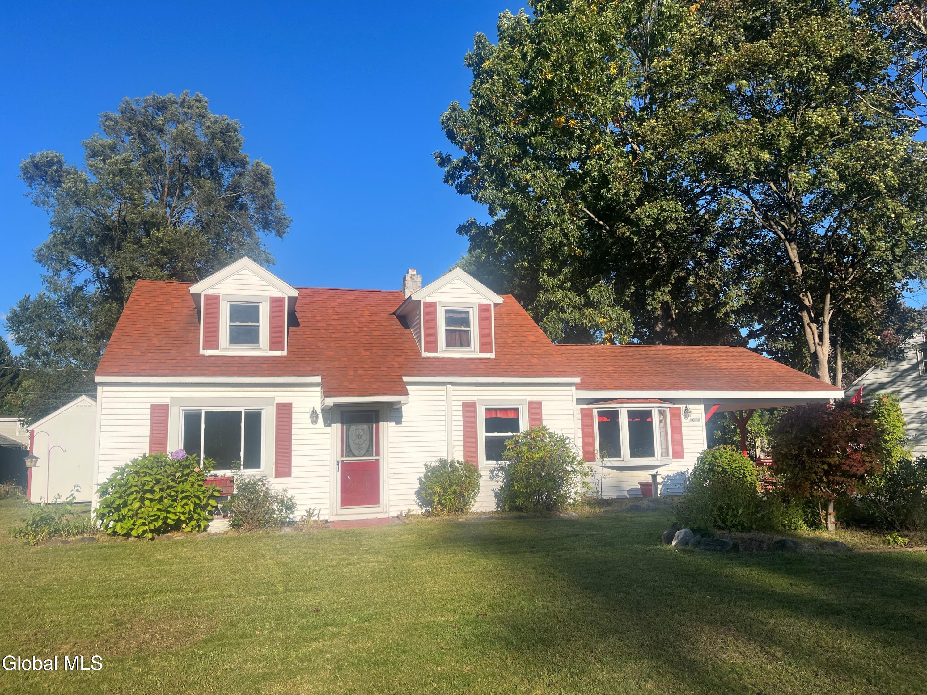 1012 Alheim Drive — photo