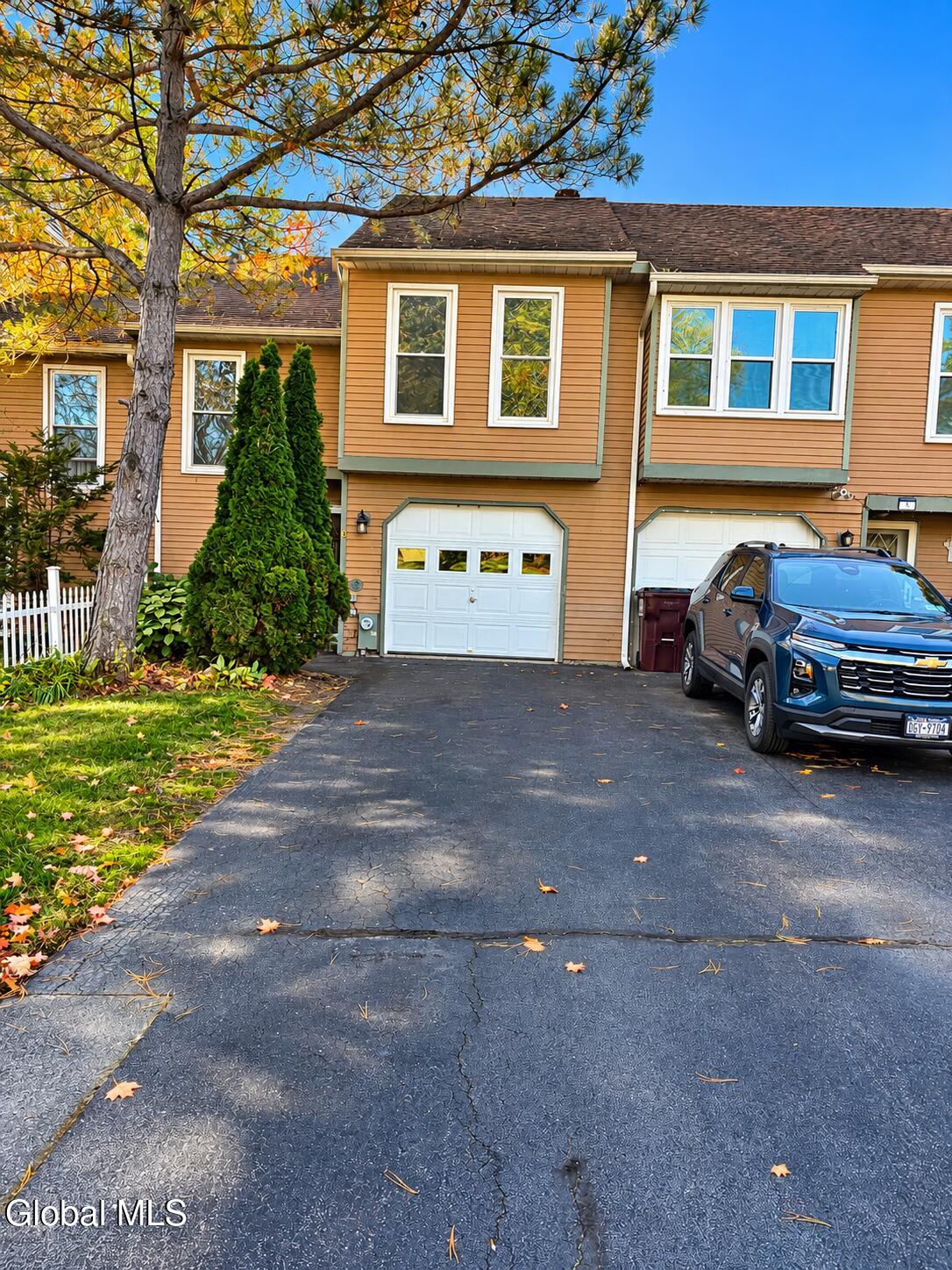 3 Kimberly Court — photo
