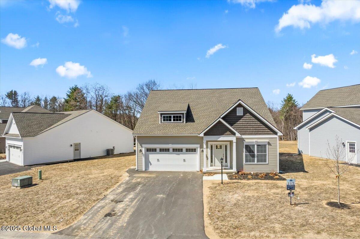 96 Lakepointe Way — photo
