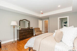 76 Lakepointe Way — photo