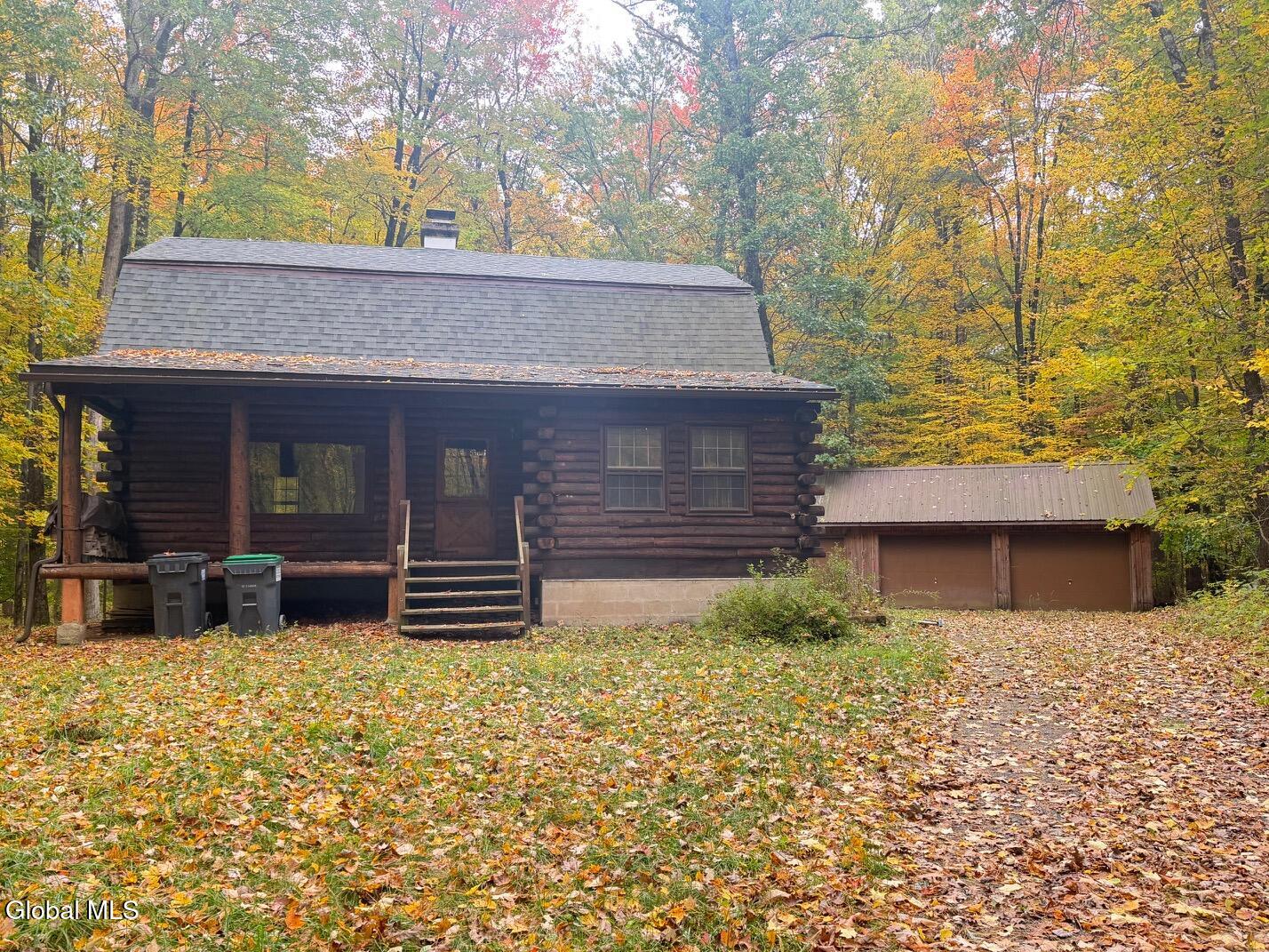 606 Mac Elroy Road — photo