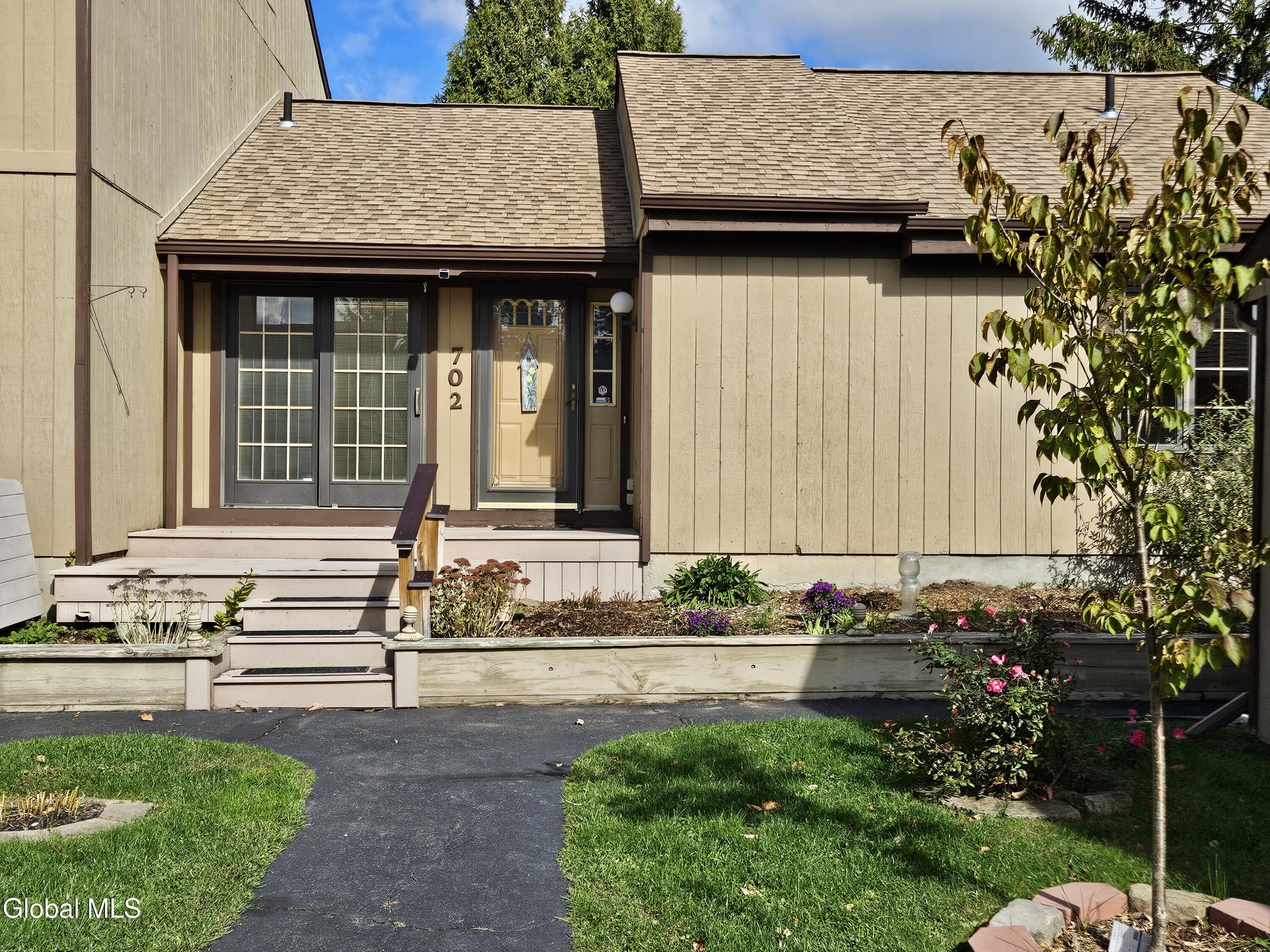 702 Huntington Court — photo