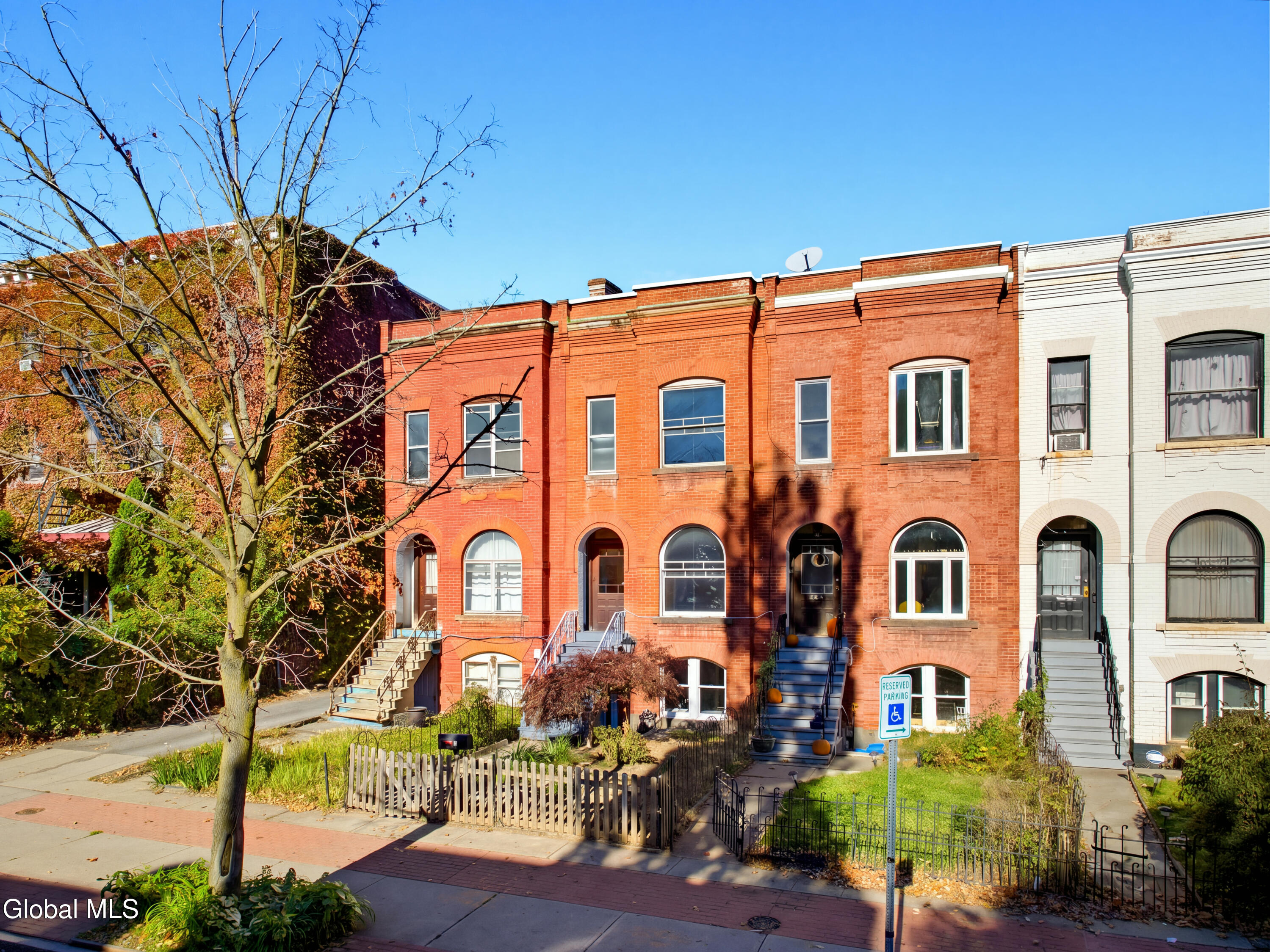 349D Madison Avenue — photo