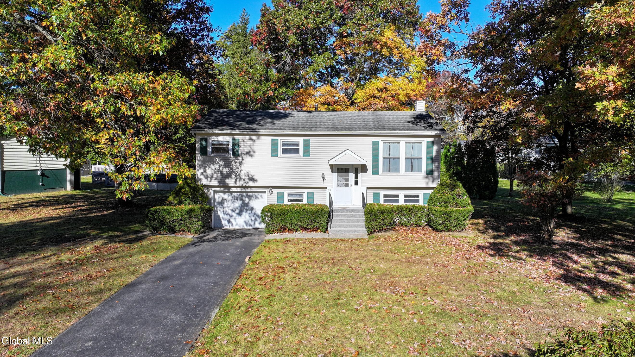 54 Walnut Drive — photo