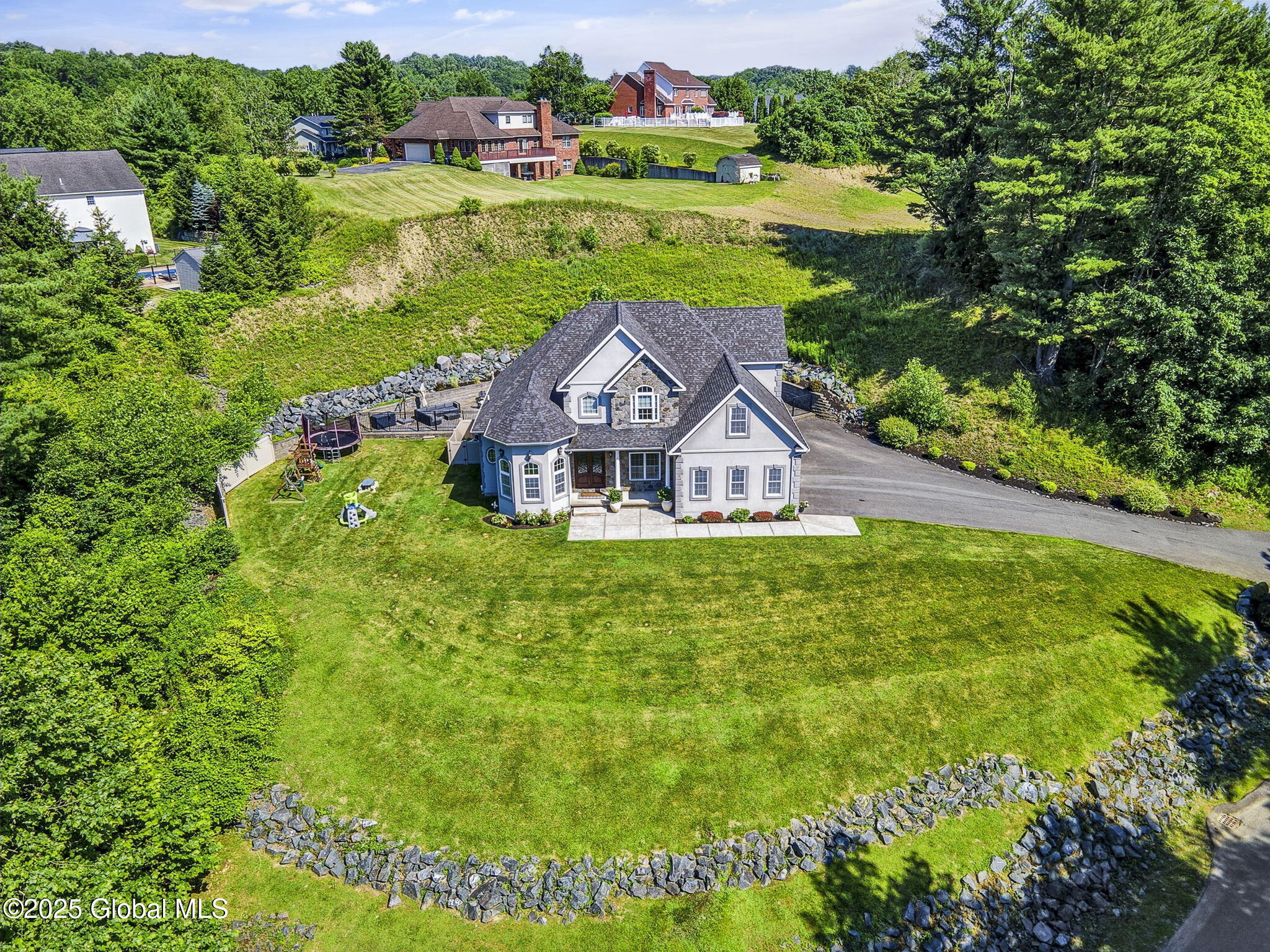 20 Heather Ridge Road — photo