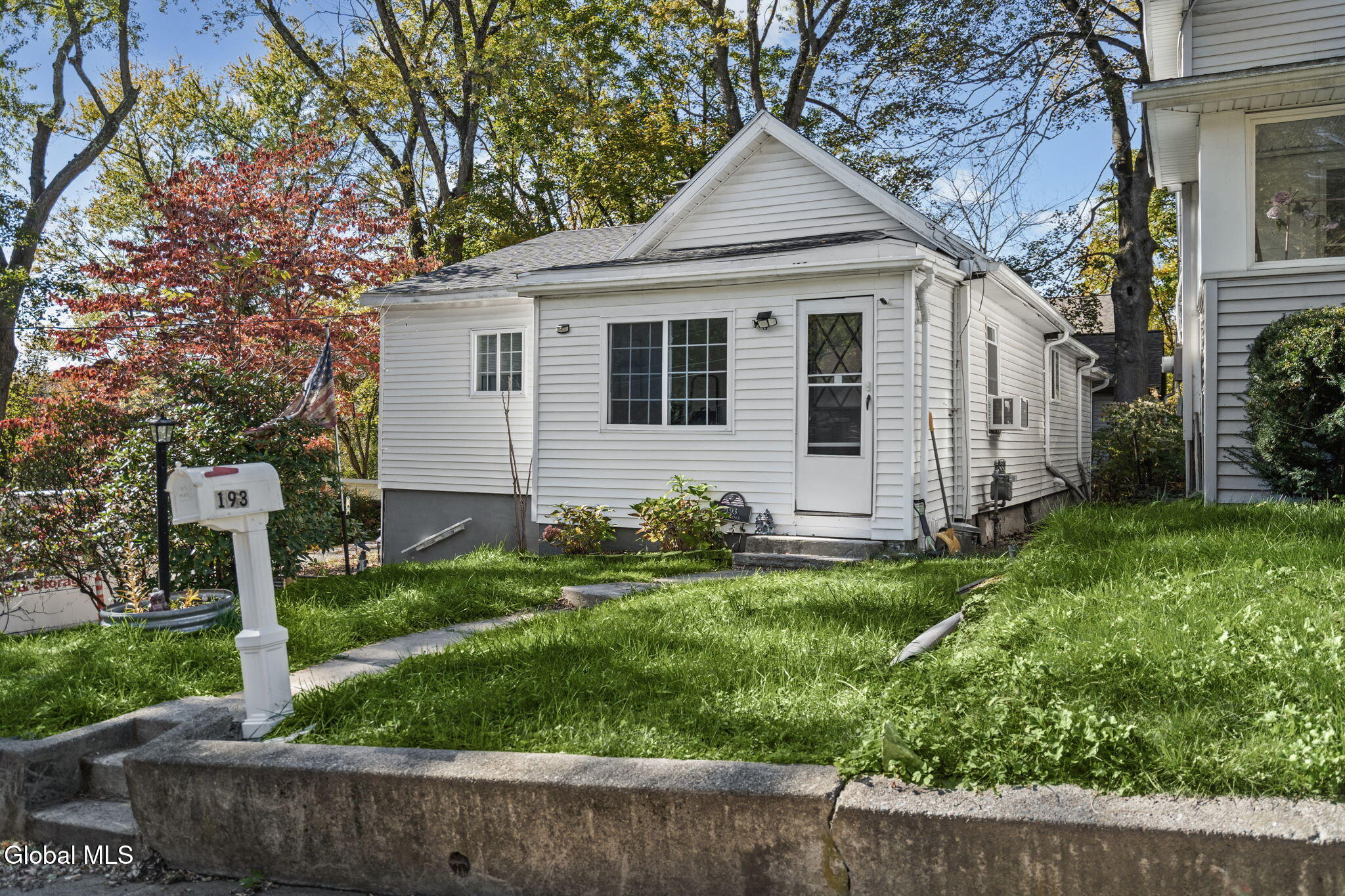 193 Ford Avenue — photo