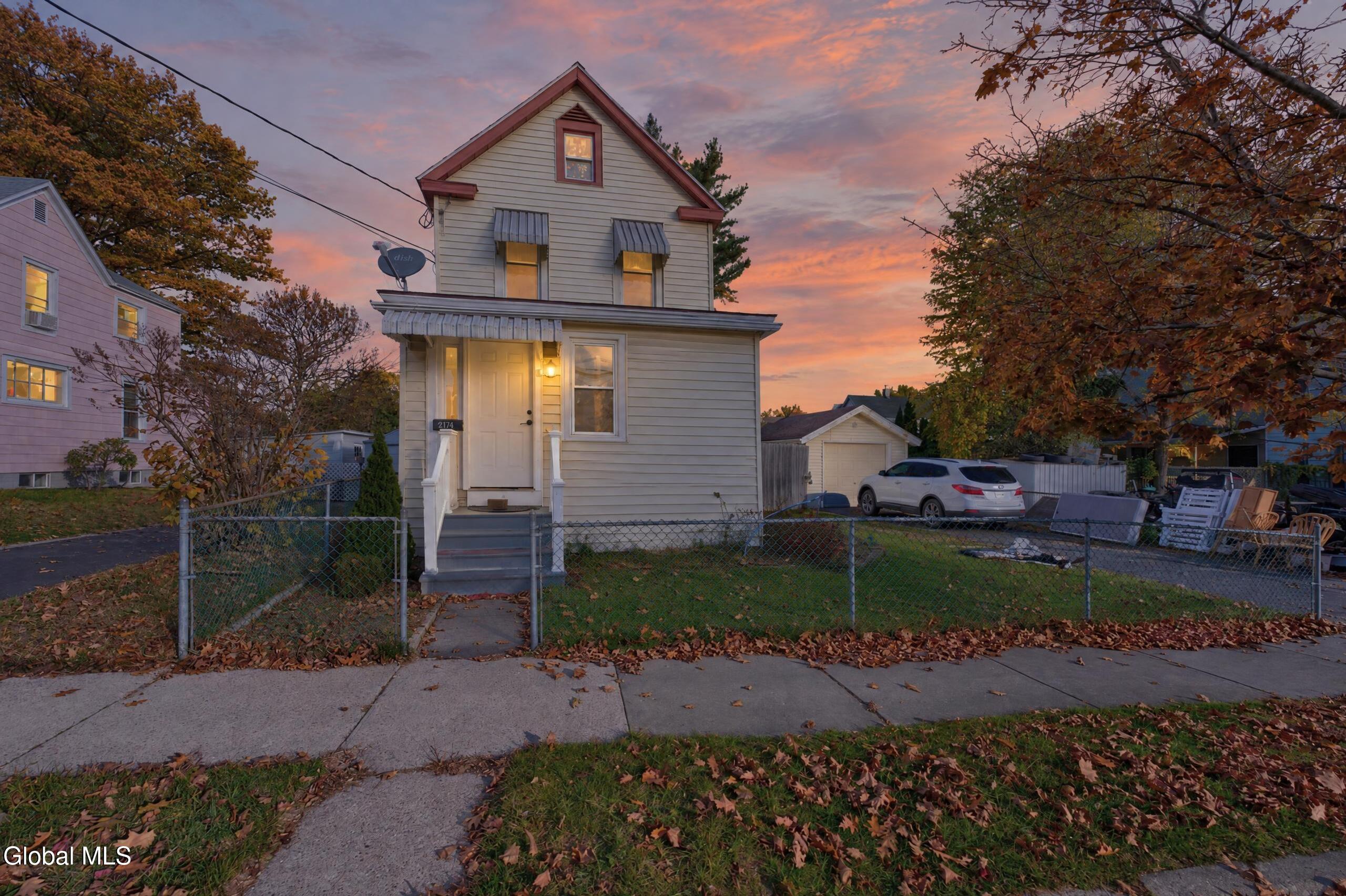 2117 Hugh Street — photo