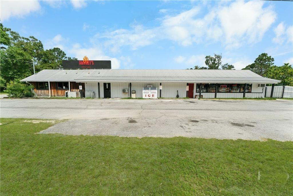 512 S US 301 Highway — photo