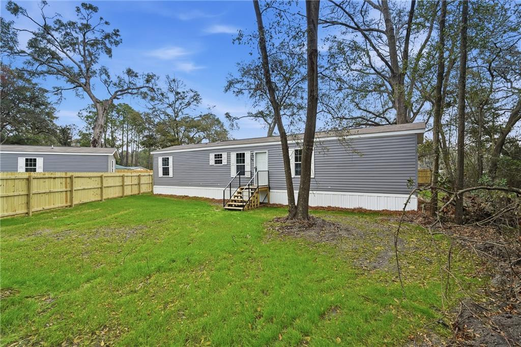 94 Thrasher Lane E — photo