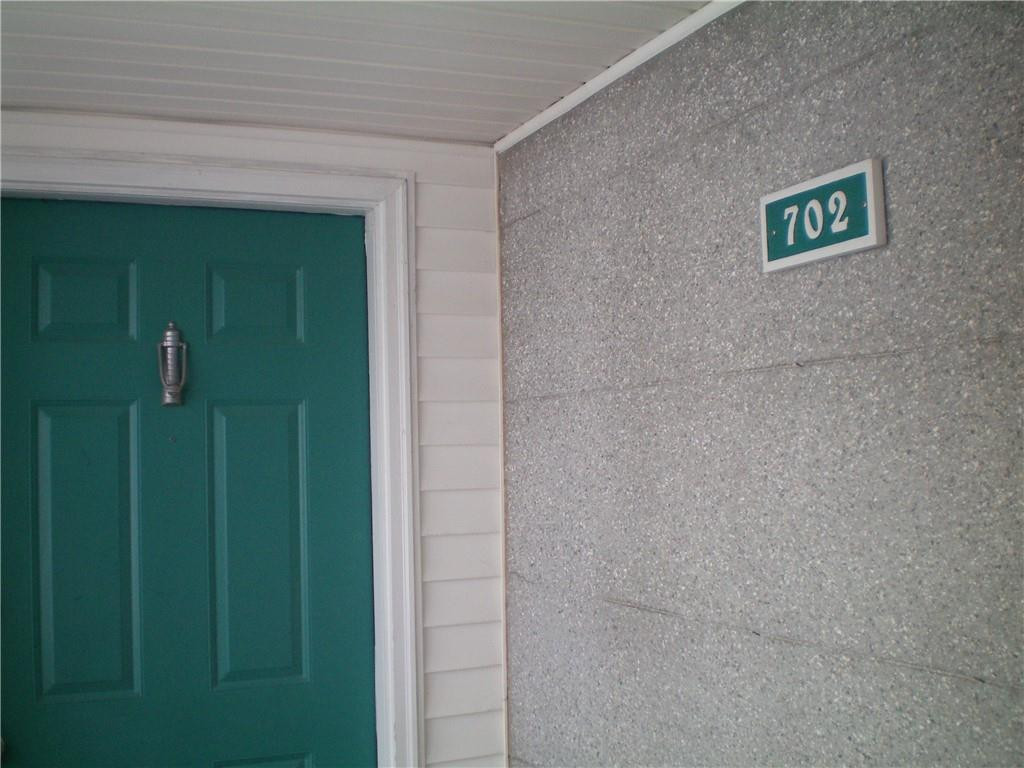702 E Island Square Drive — photo