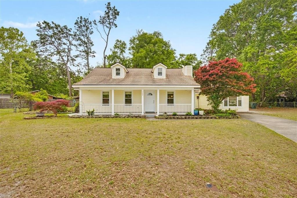 762 Robin Hood Drive — photo