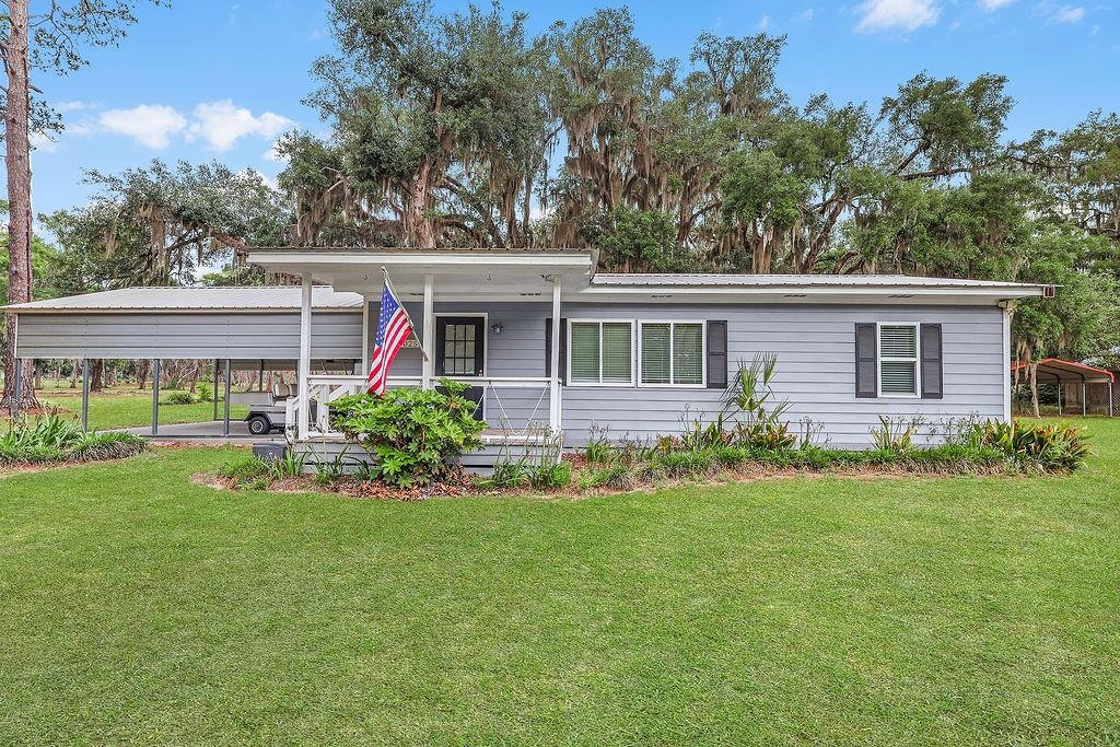 1025 Lang Lane NE — photo