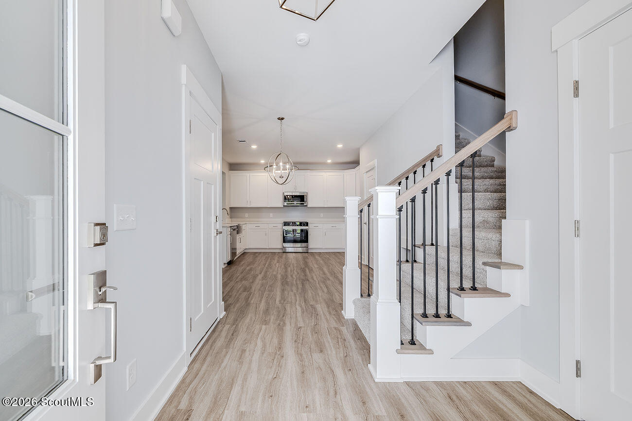 1012 Hedge Street NE — photo