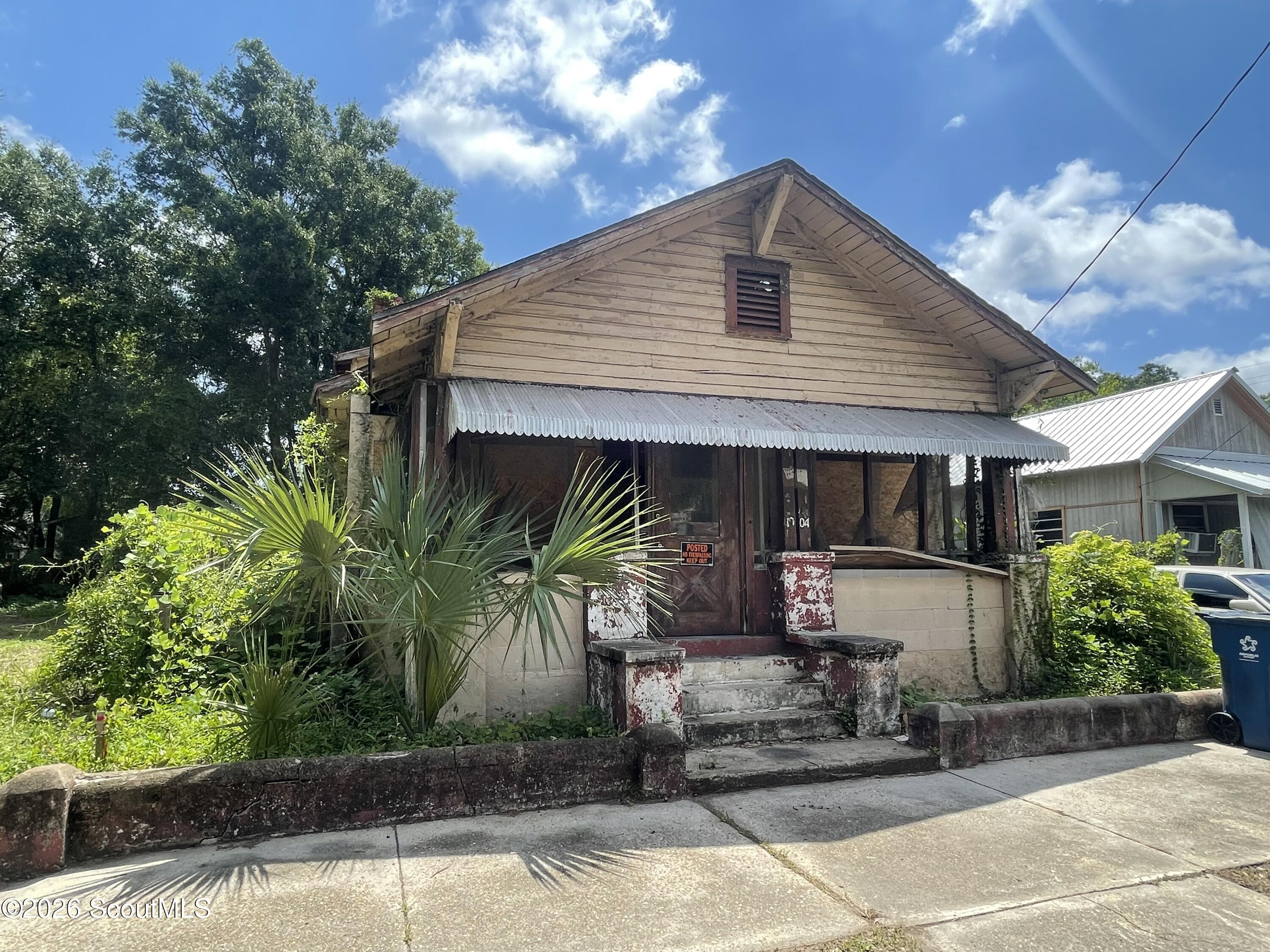 1004 Albany Street — photo