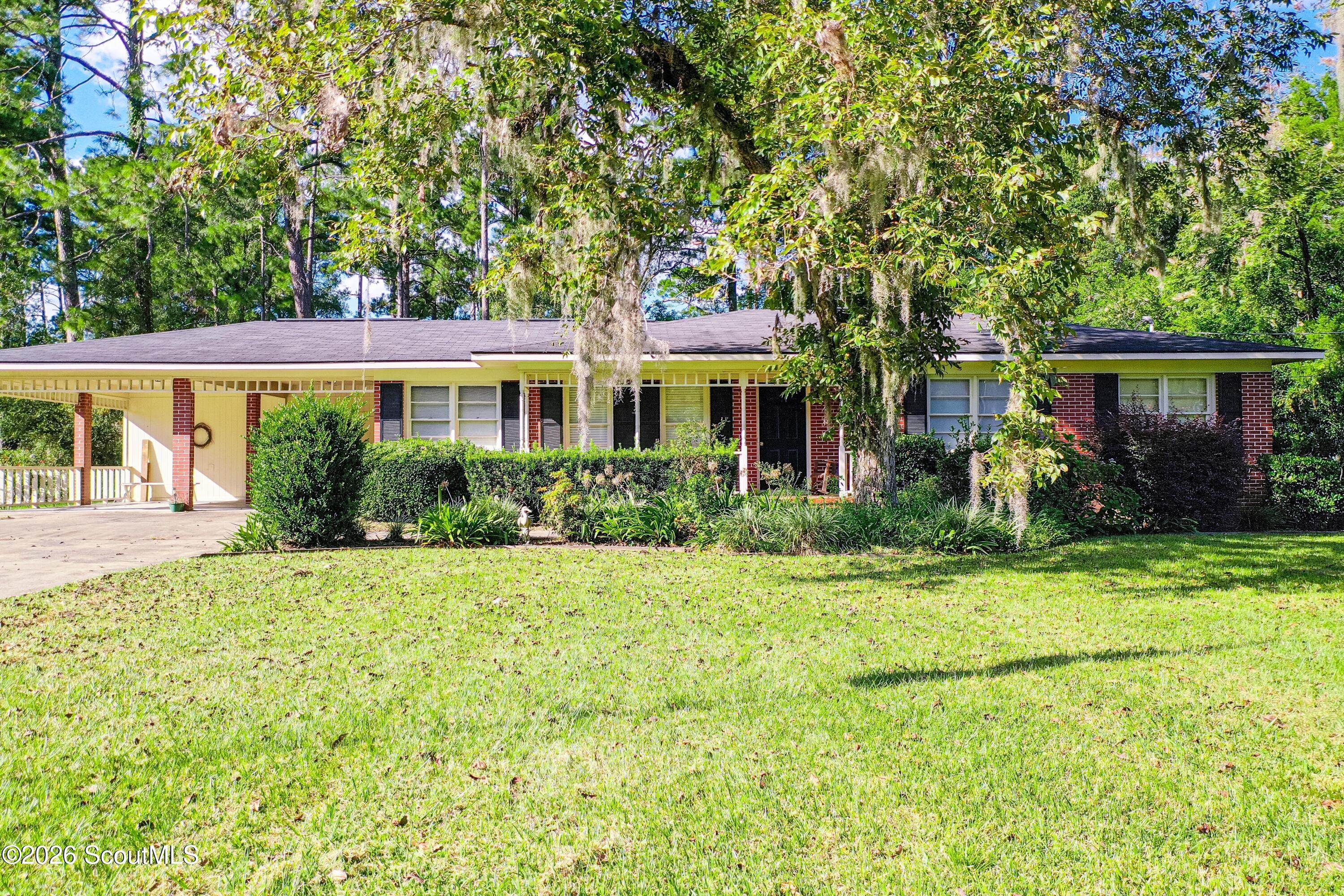 118 Pinehurst Drive — photo