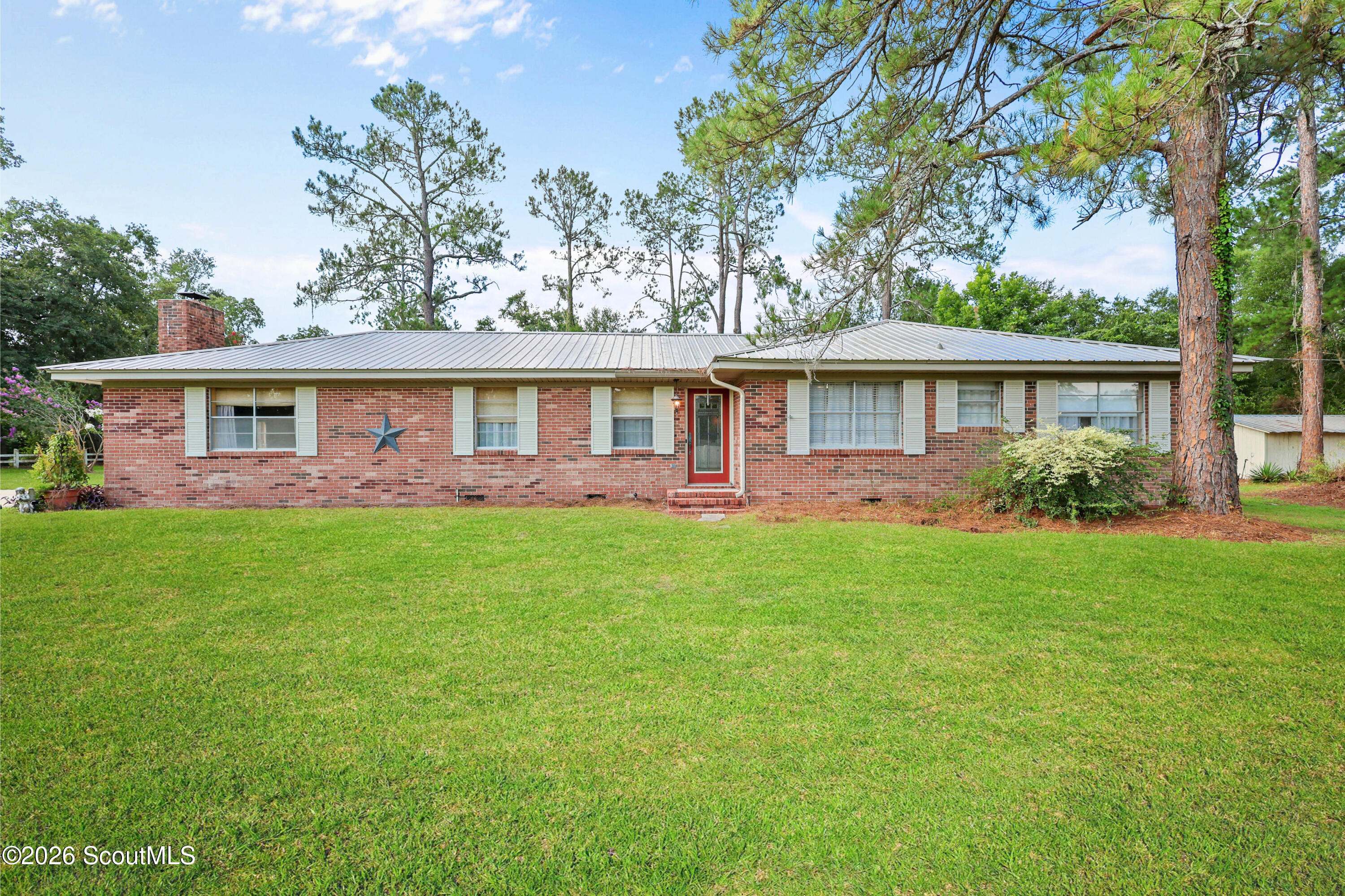 3275 Crestview Drive — photo