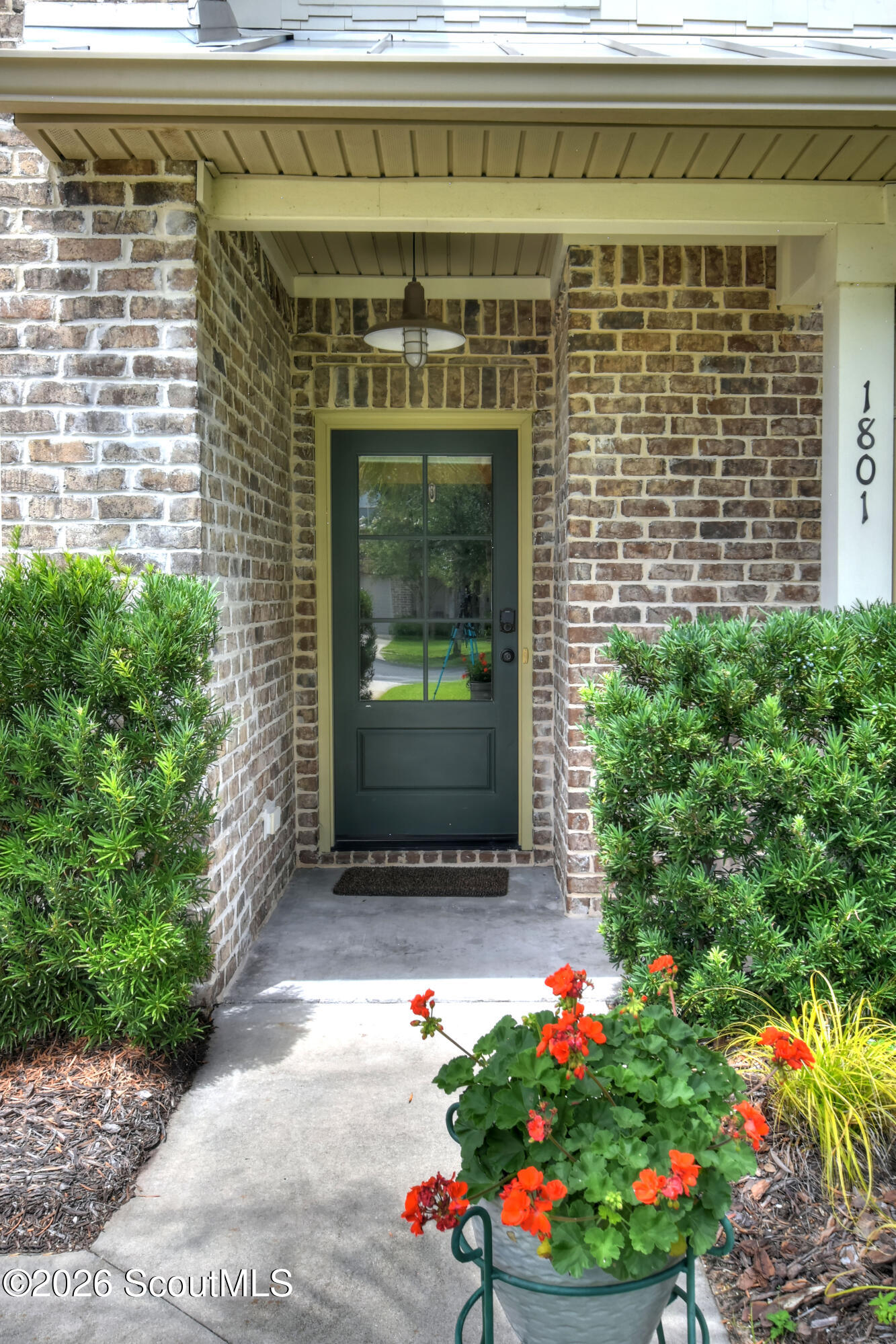 1801 Mariners Circle — photo