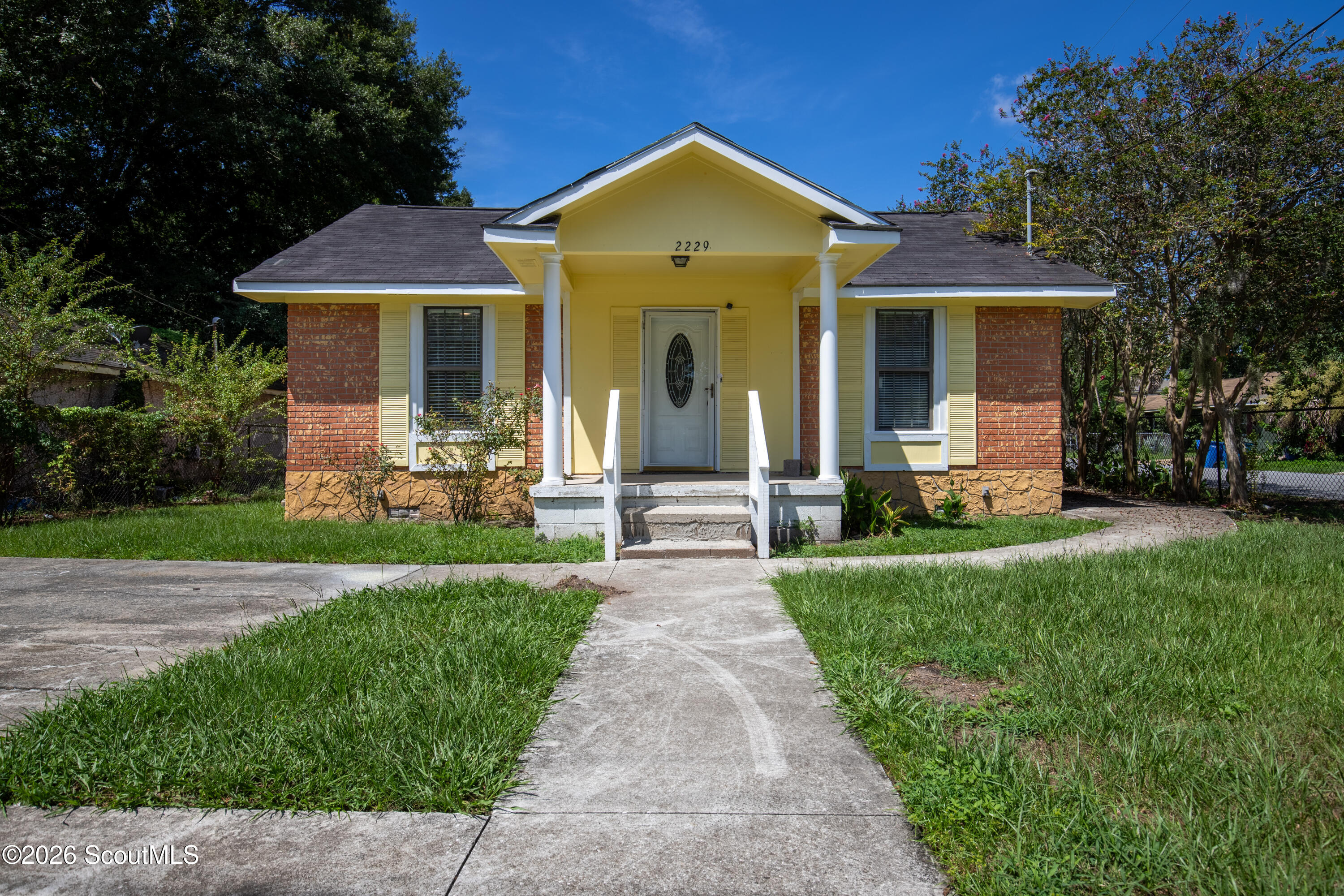 2229 Lee Street — photo