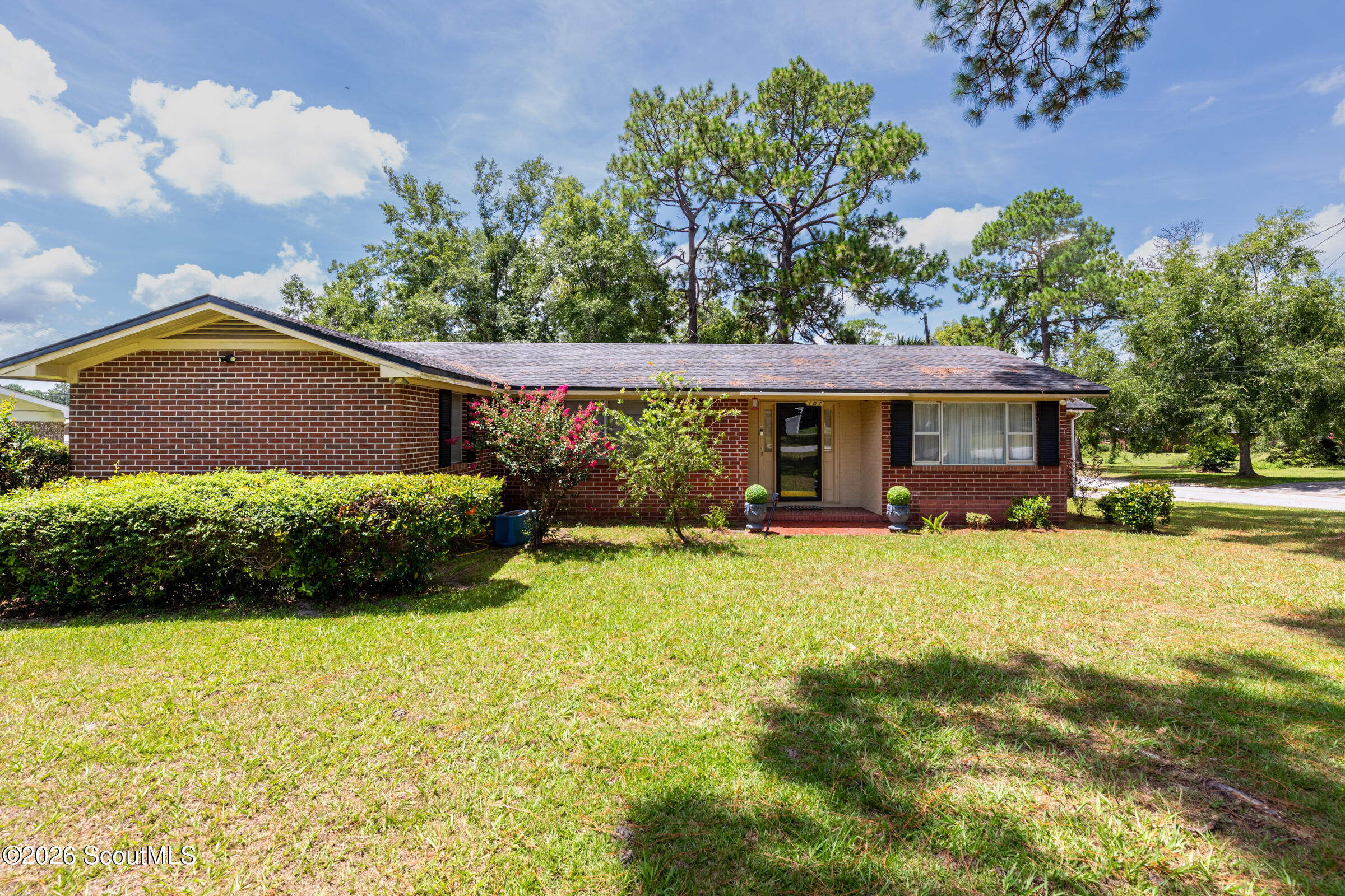 107 Community Drive — photo