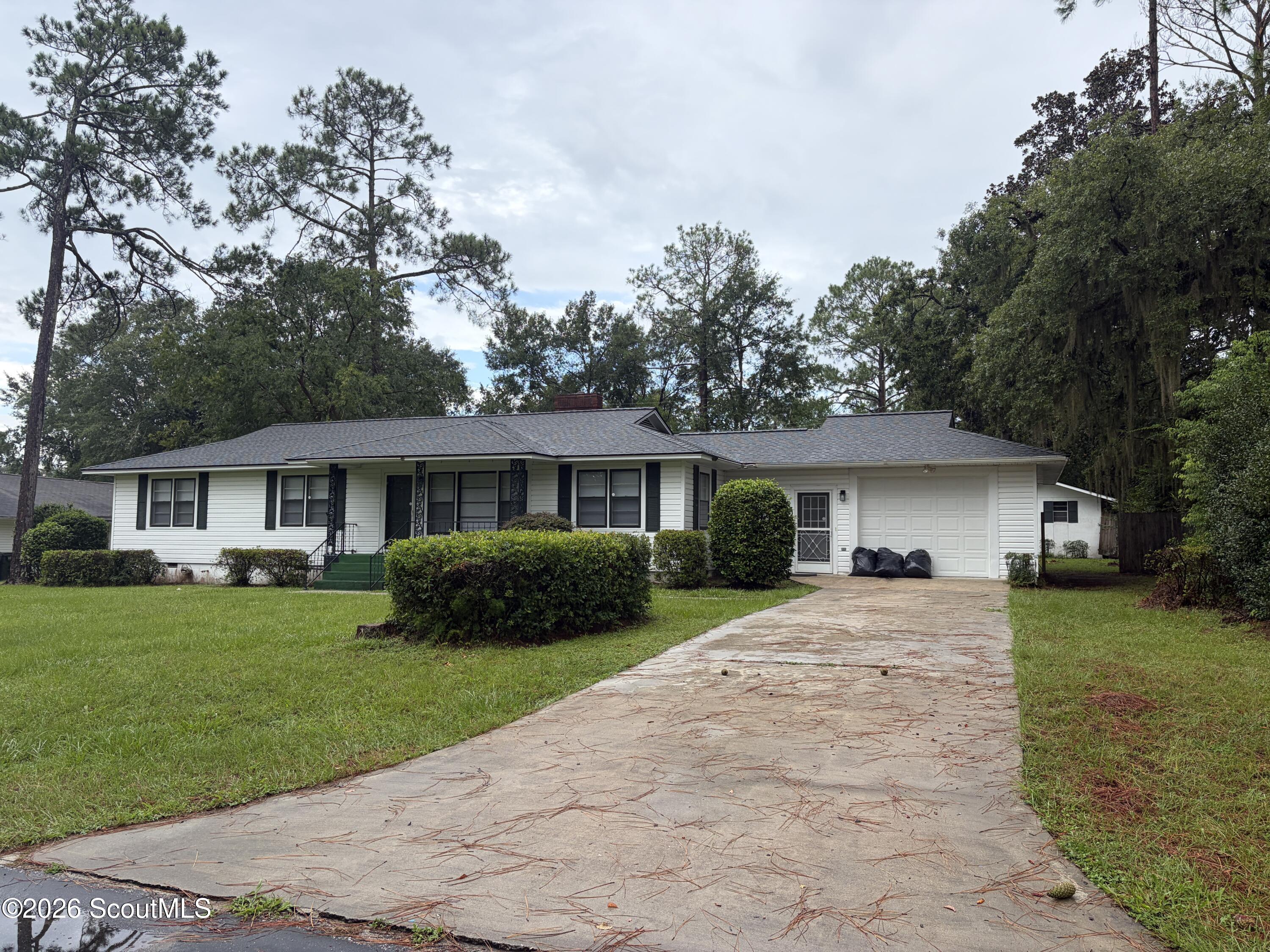 1308 Jasmine Circle — photo