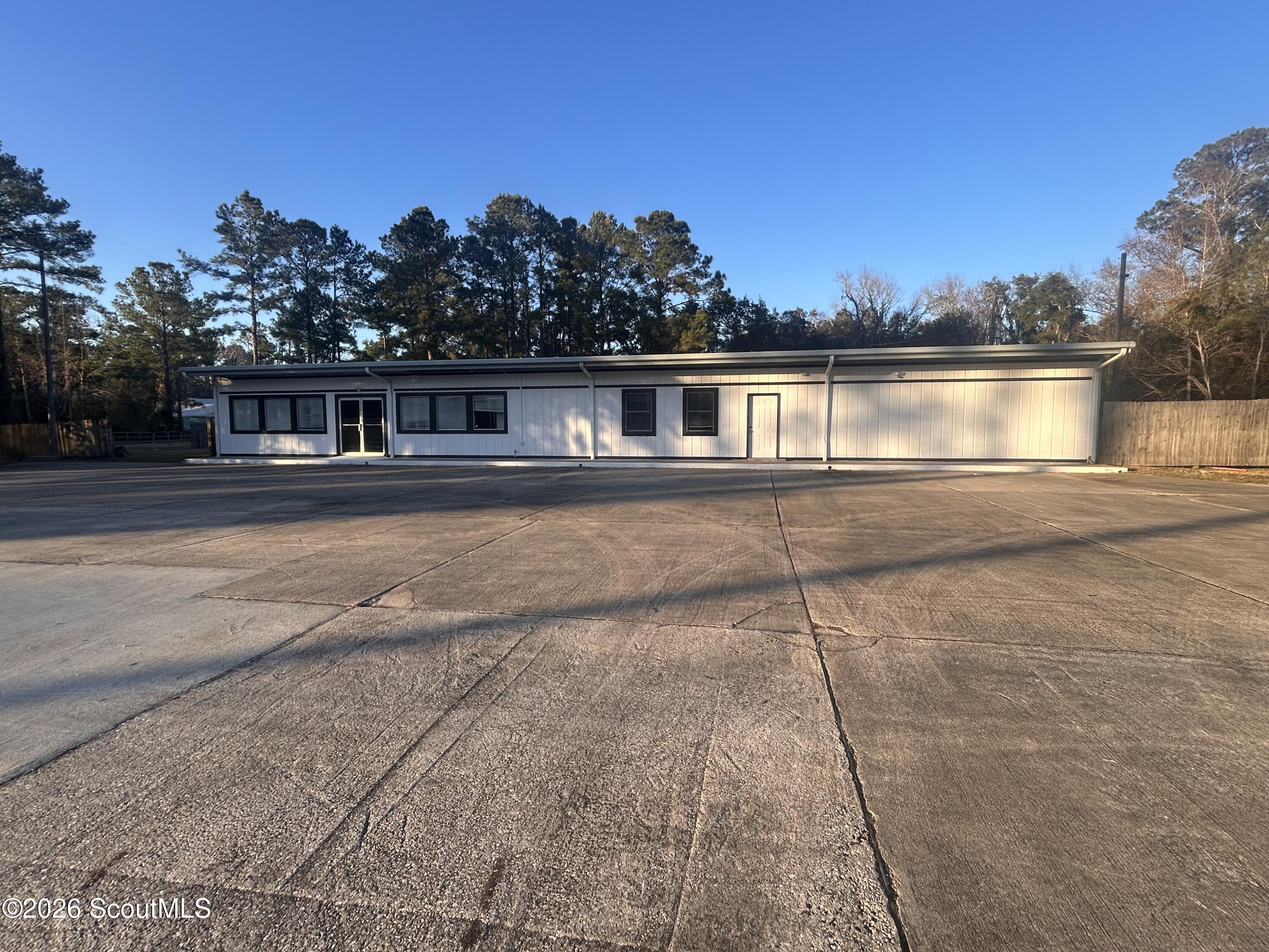 6523 Harrietts Bluff Road — photo