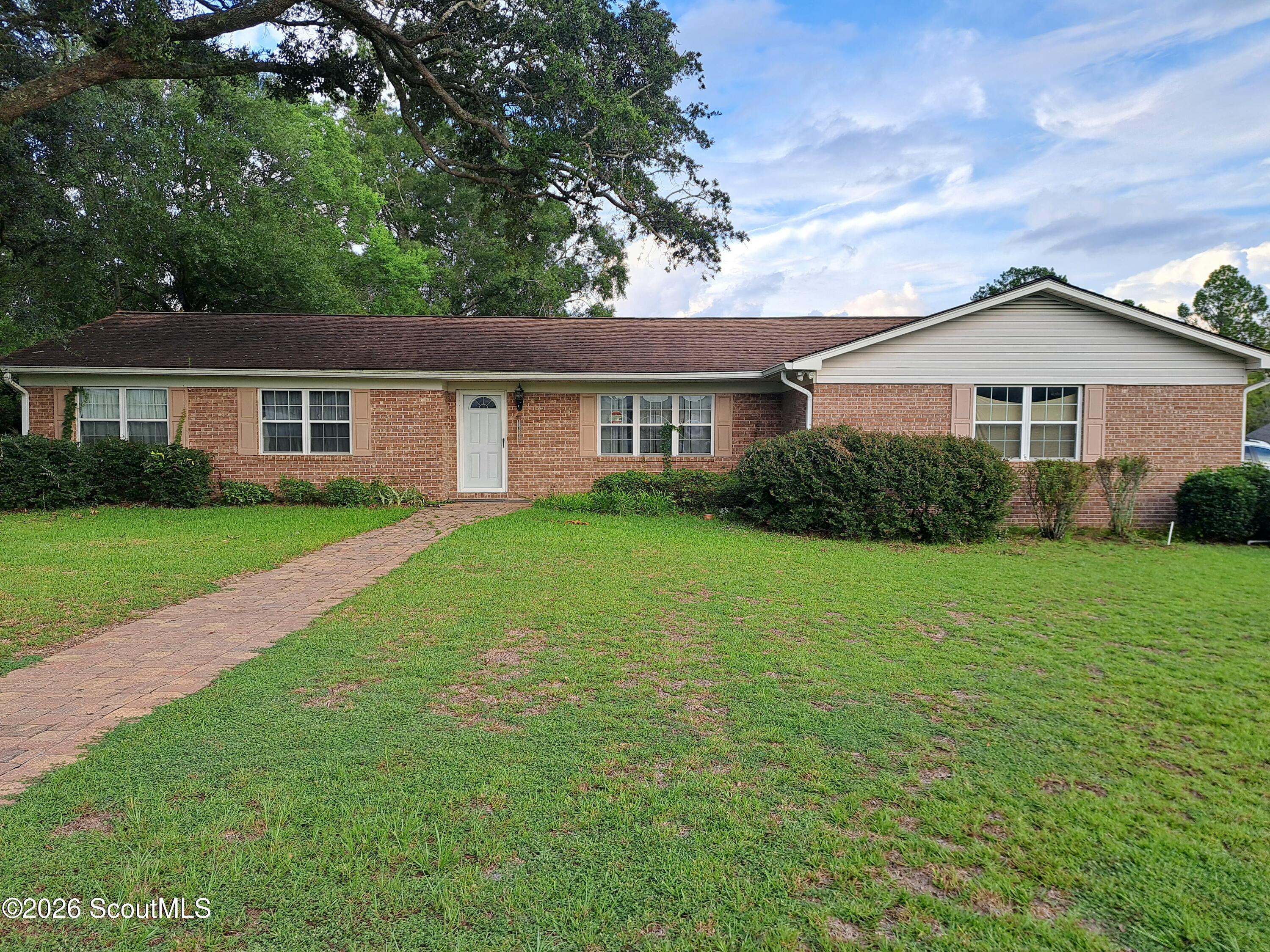 1602 Kecia Way — photo