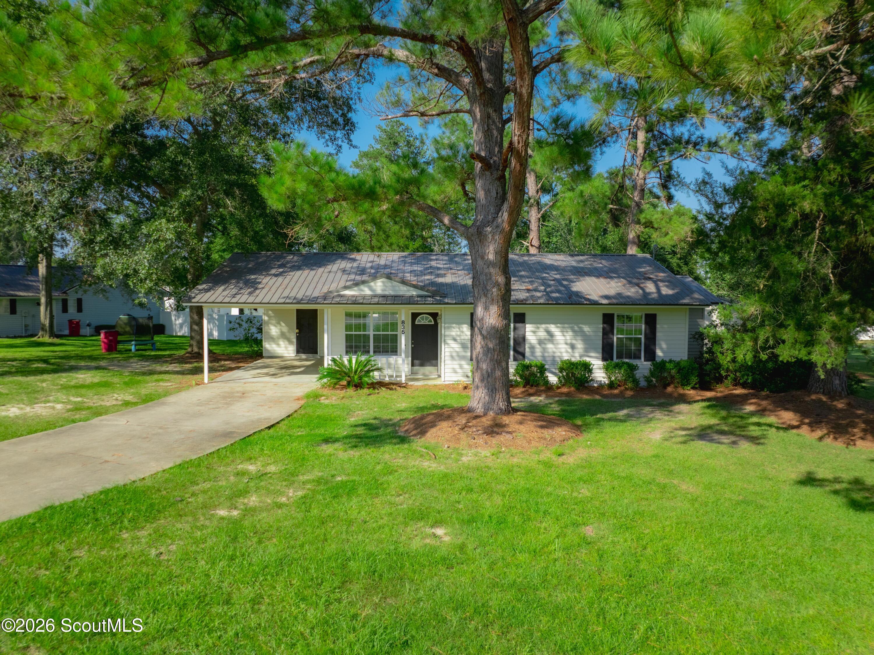 835 Mimosa Lane — photo