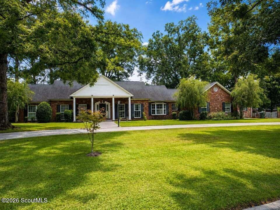 207 Plantation Drive — photo