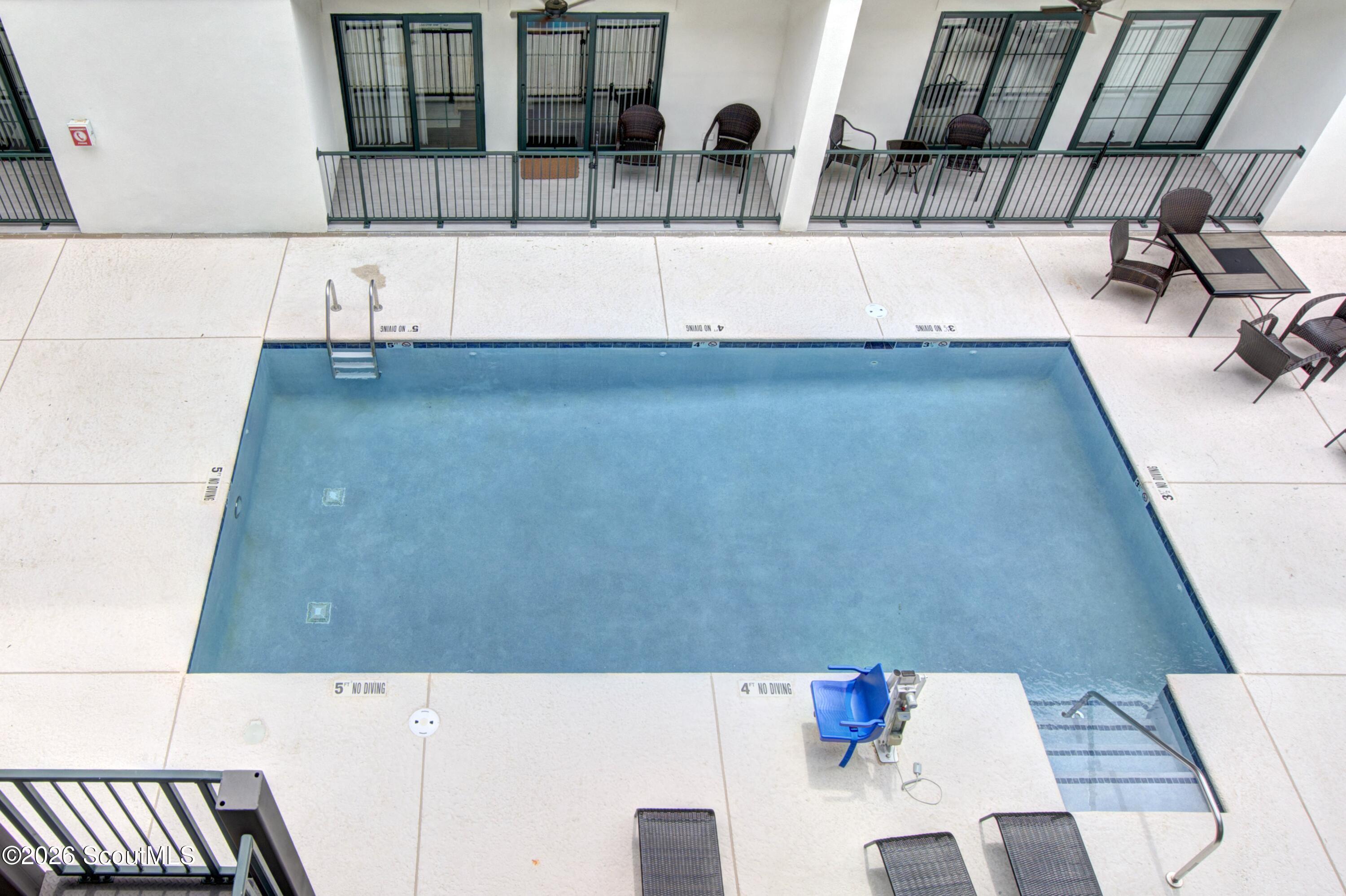 400 Ocean Boulevard, 2107 — photo