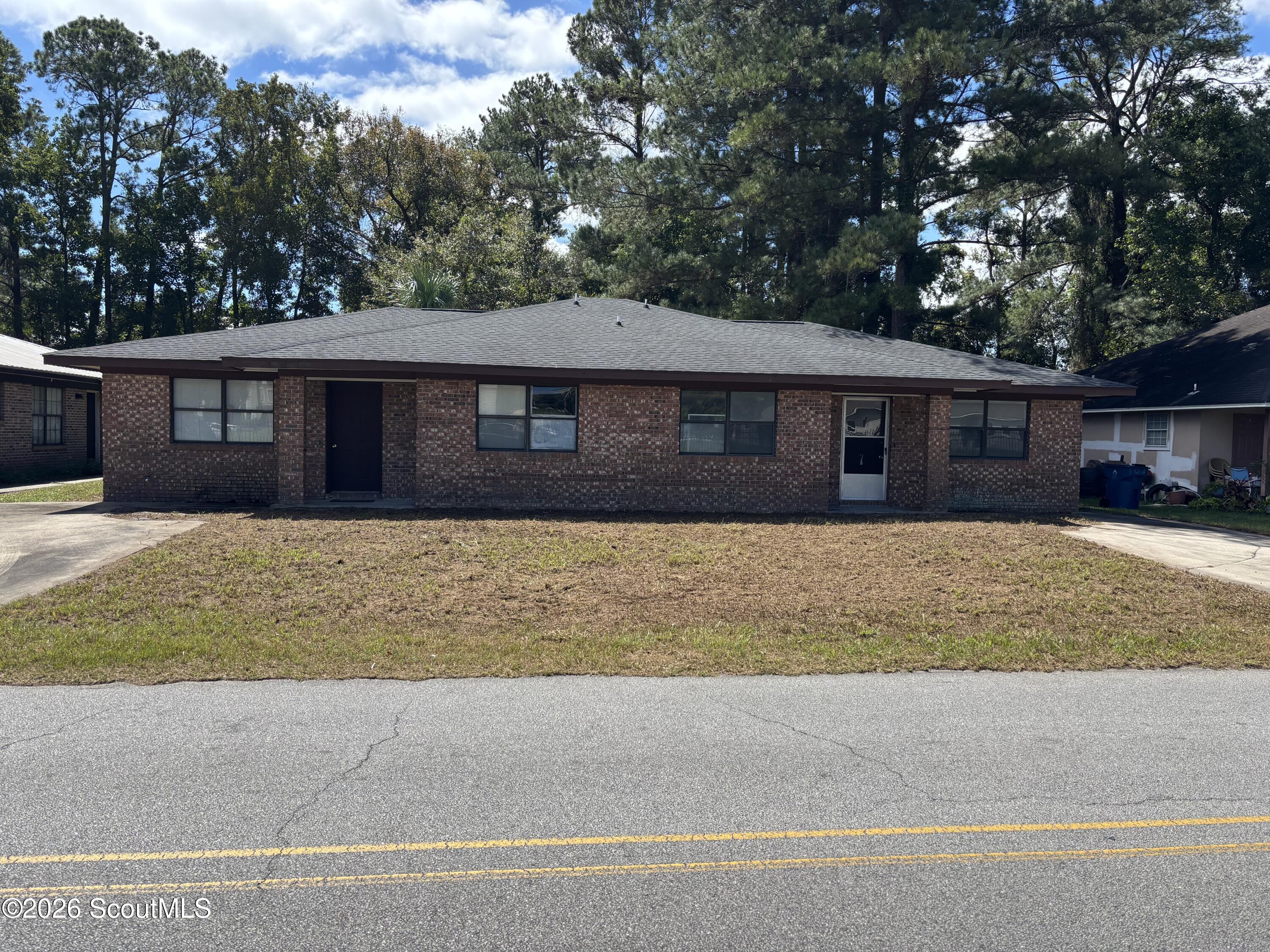 118 S Palm Drive — photo