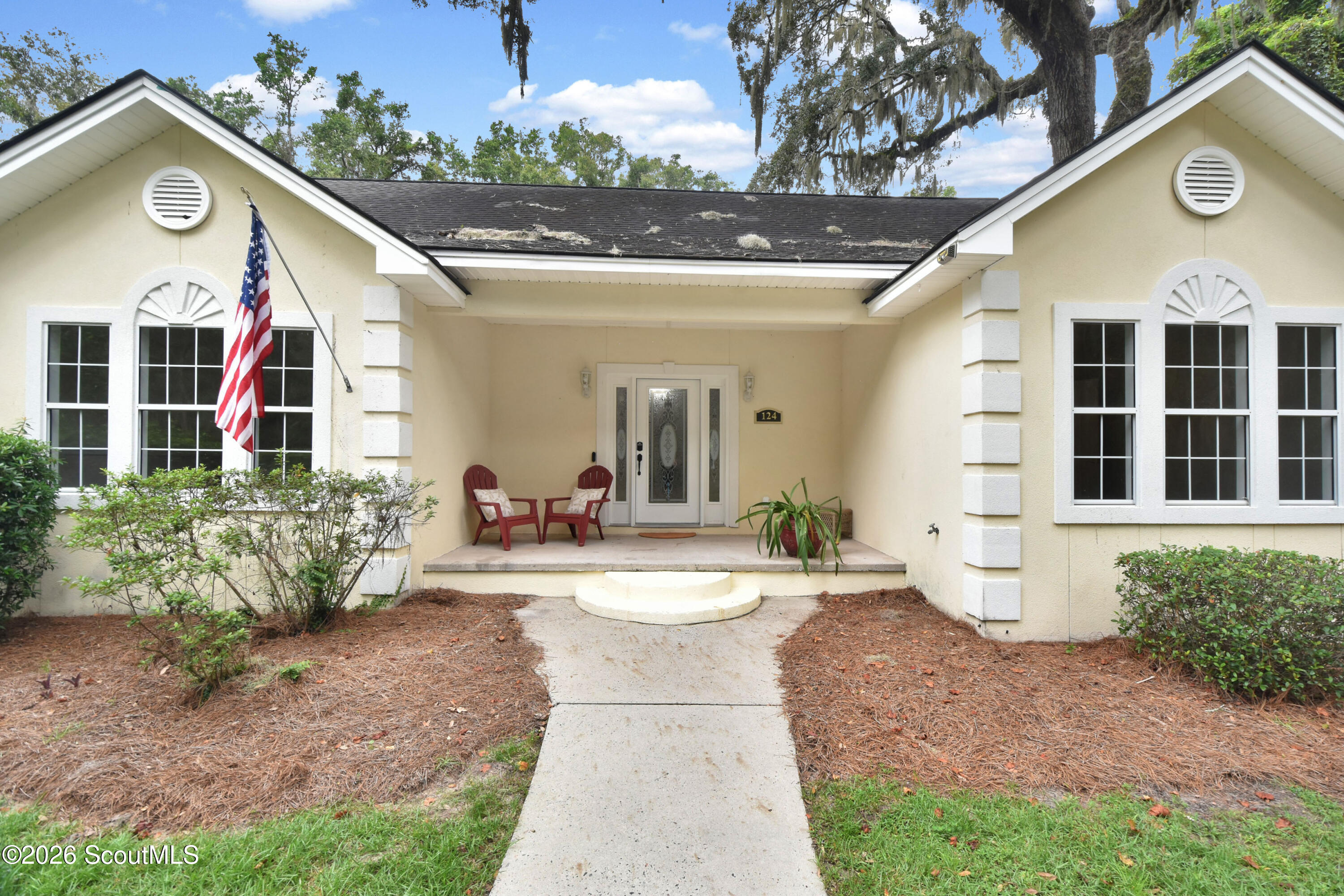124 Mackay Drive — photo
