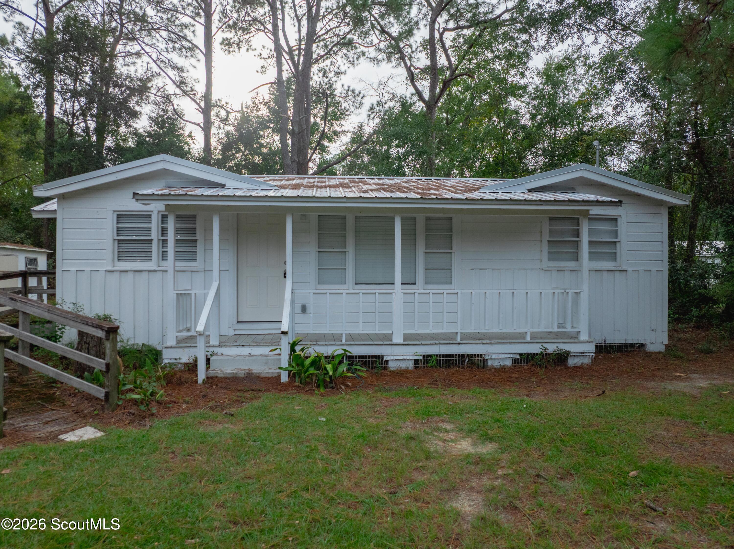 2920 S Lakeview Drive — photo