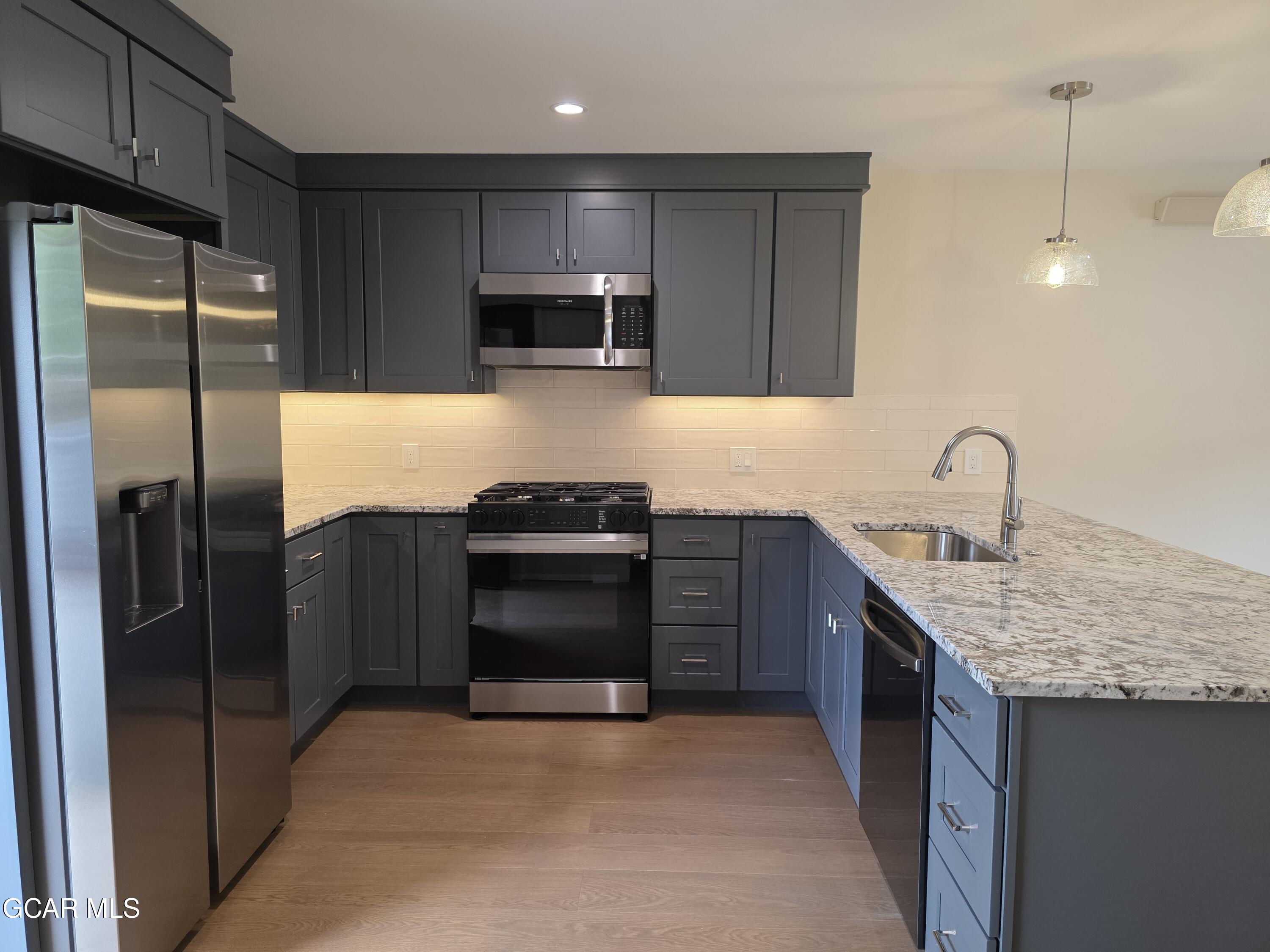 505 Grand Avenue 207 — photo