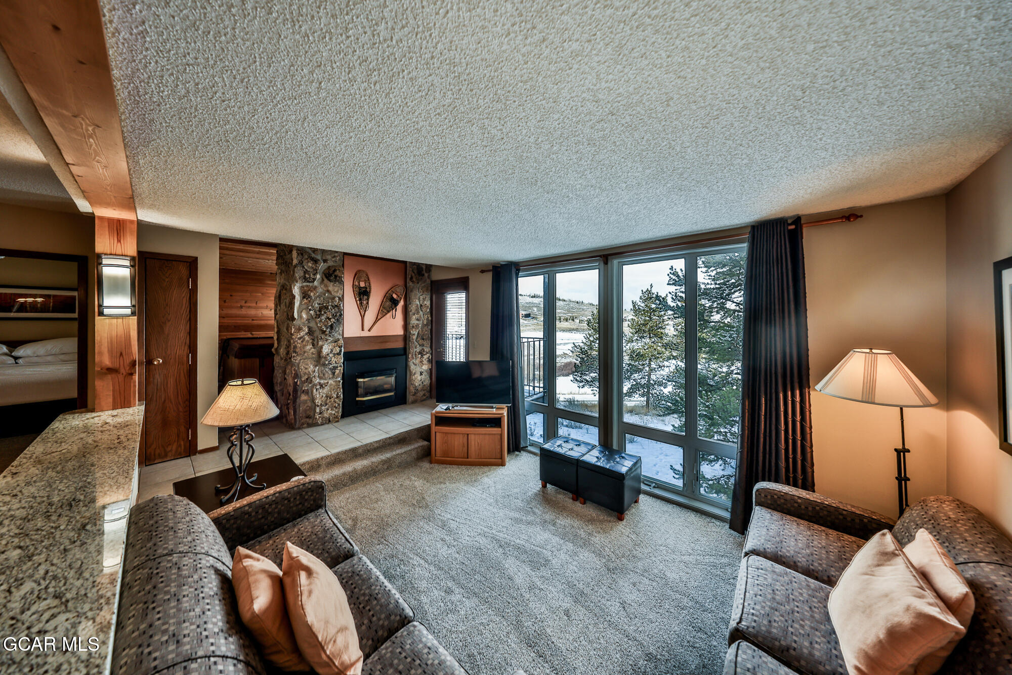 96 Mountainside B44 — photo